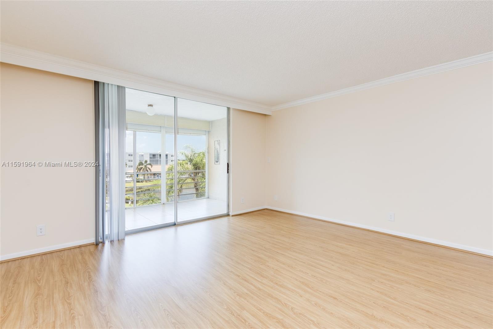 315 SE 11th Ter # 304