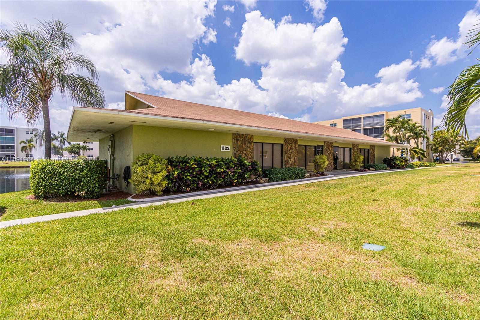 315 SE 11th Ter # 304