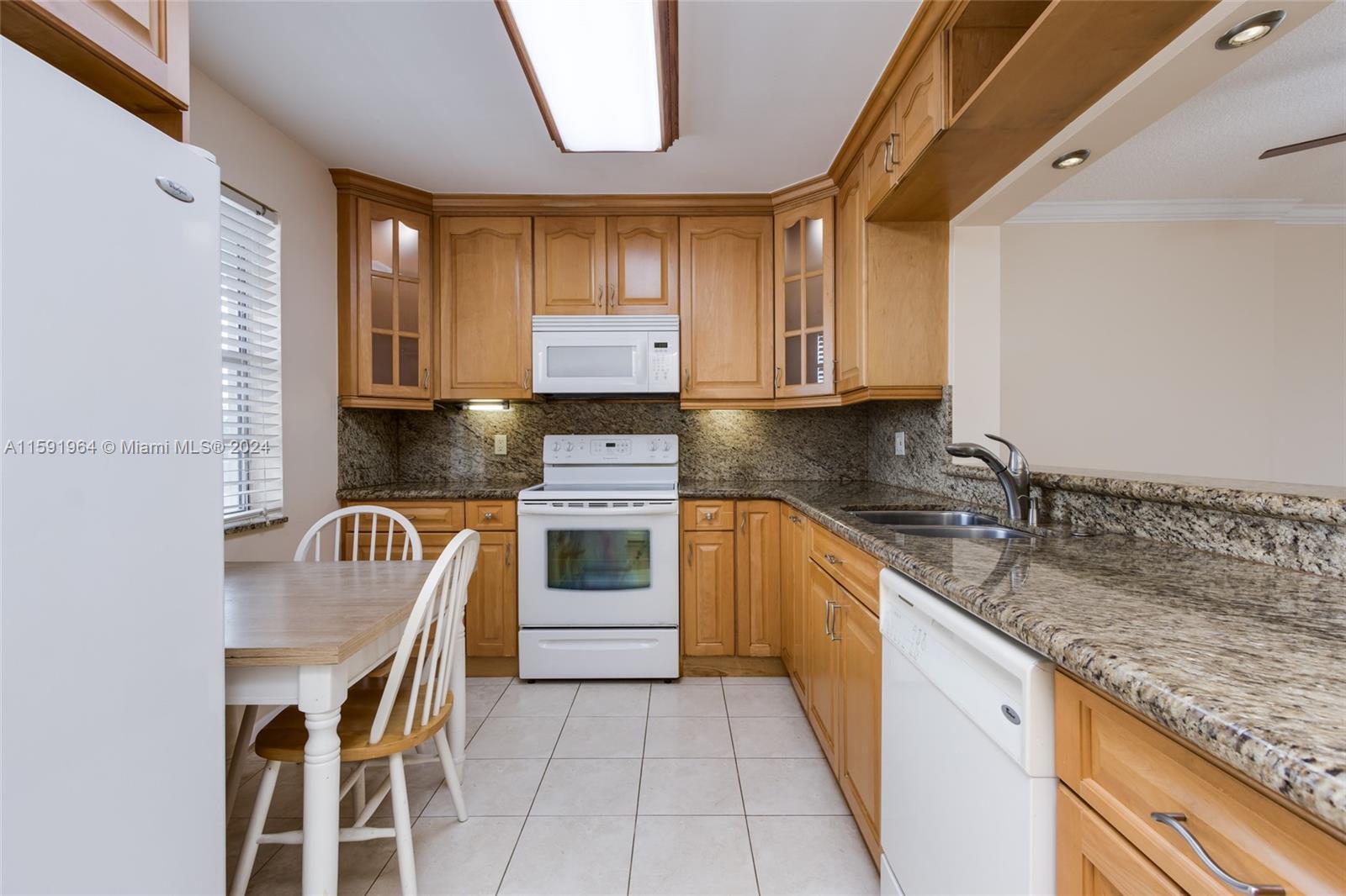 315 SE 11th Ter # 304