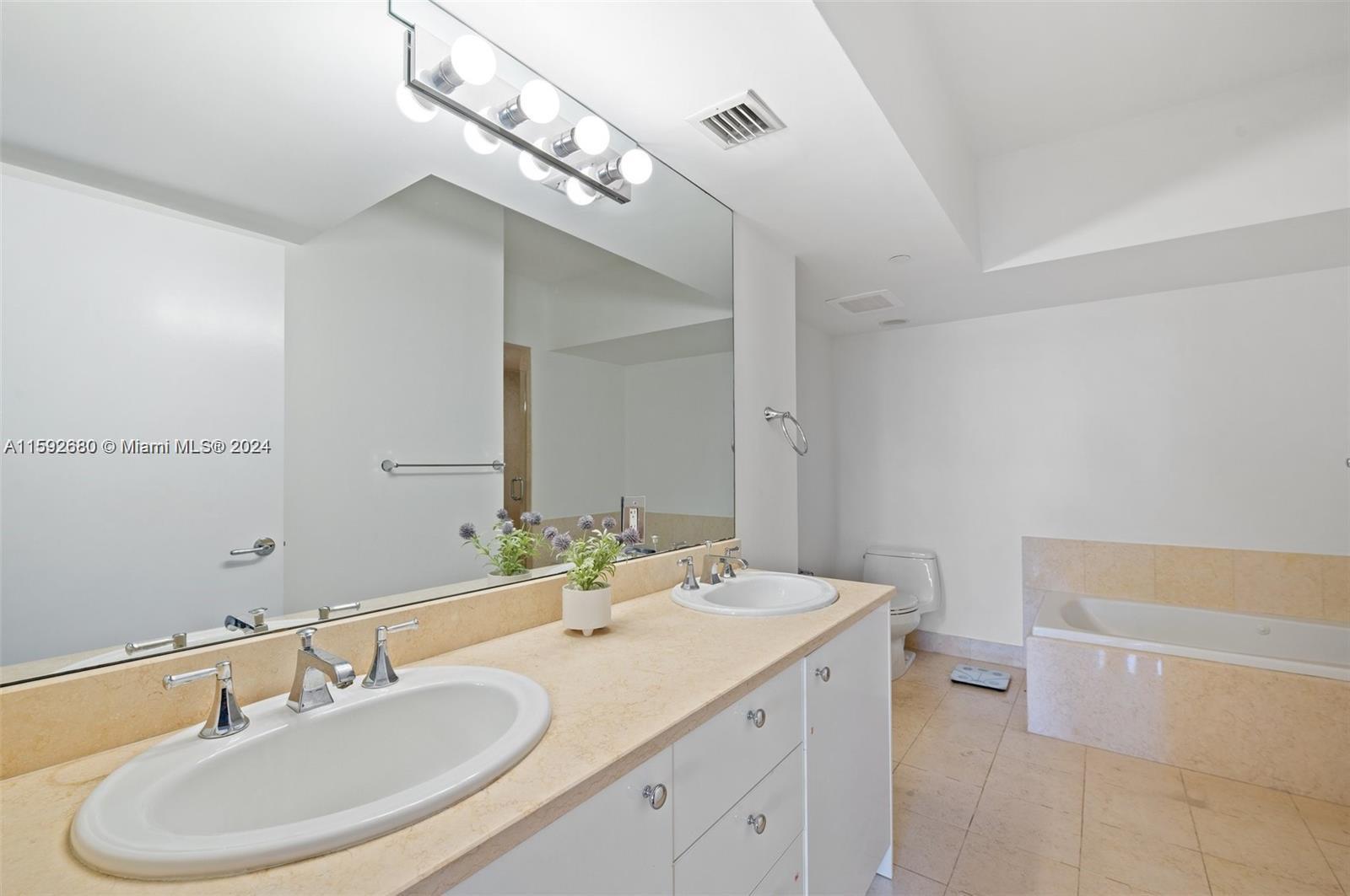 20000 E Country Club Dr # 314