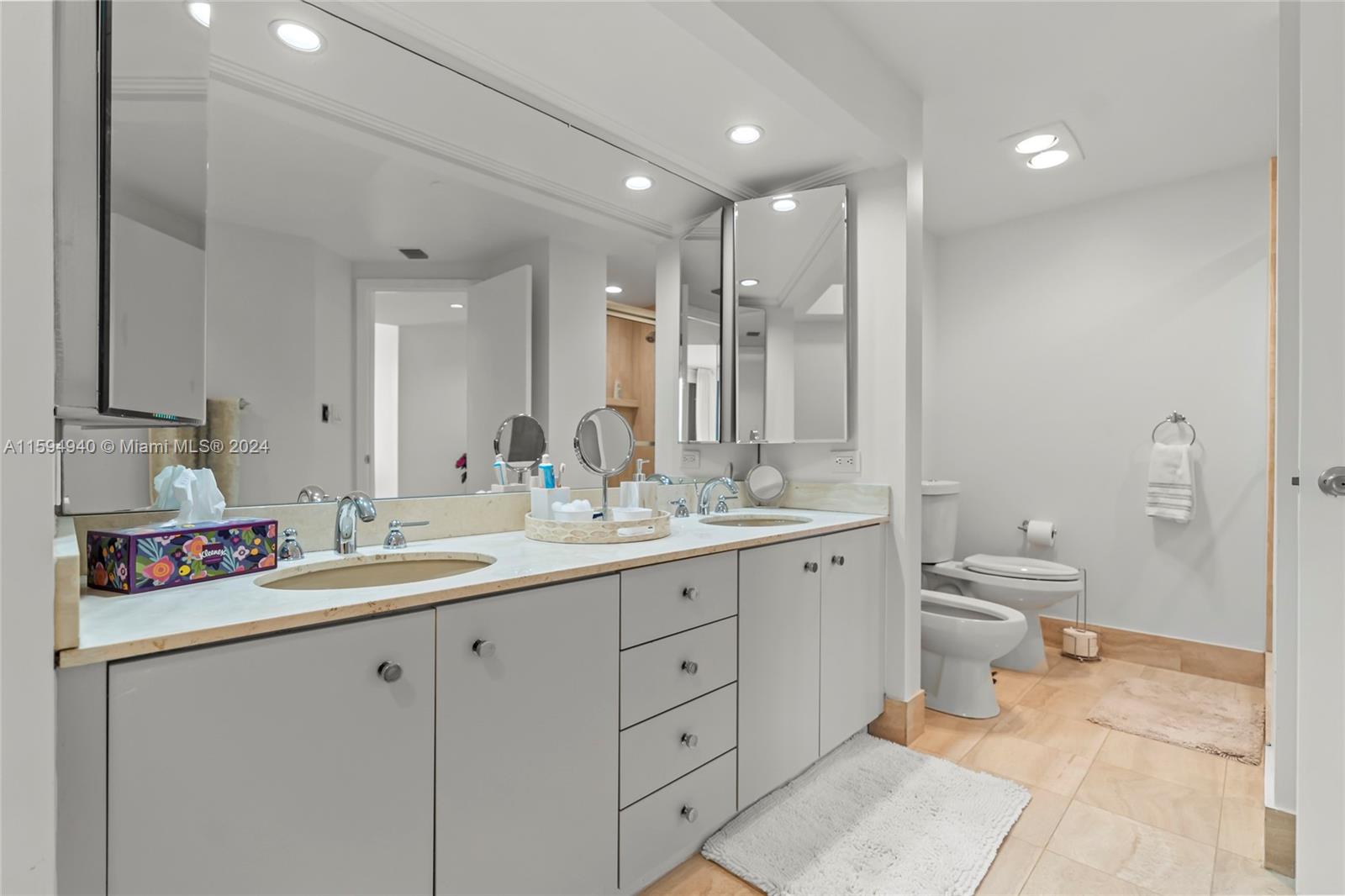 20191 E Country Club Dr # 1609
