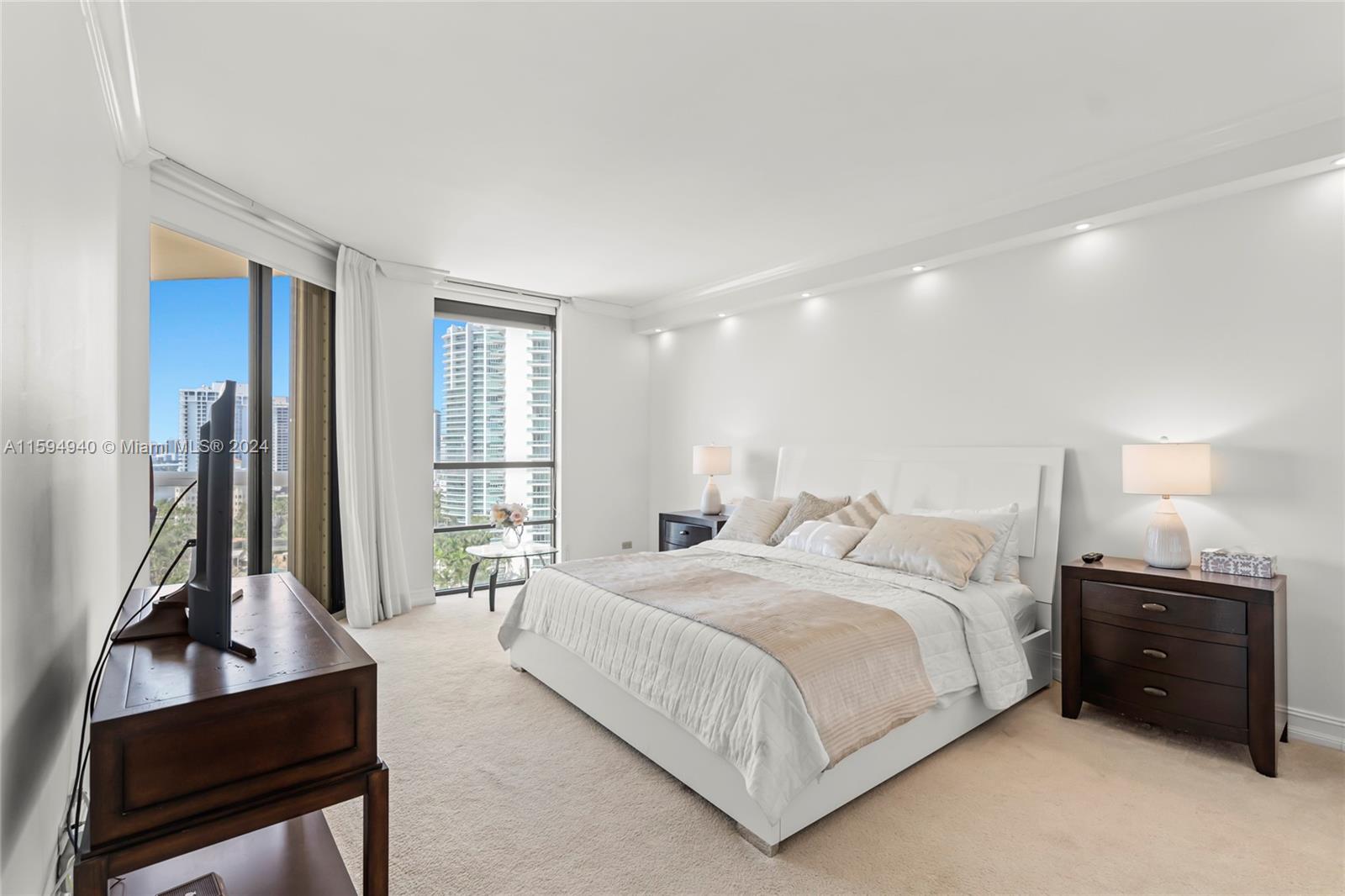 20191 E Country Club Dr # 1609