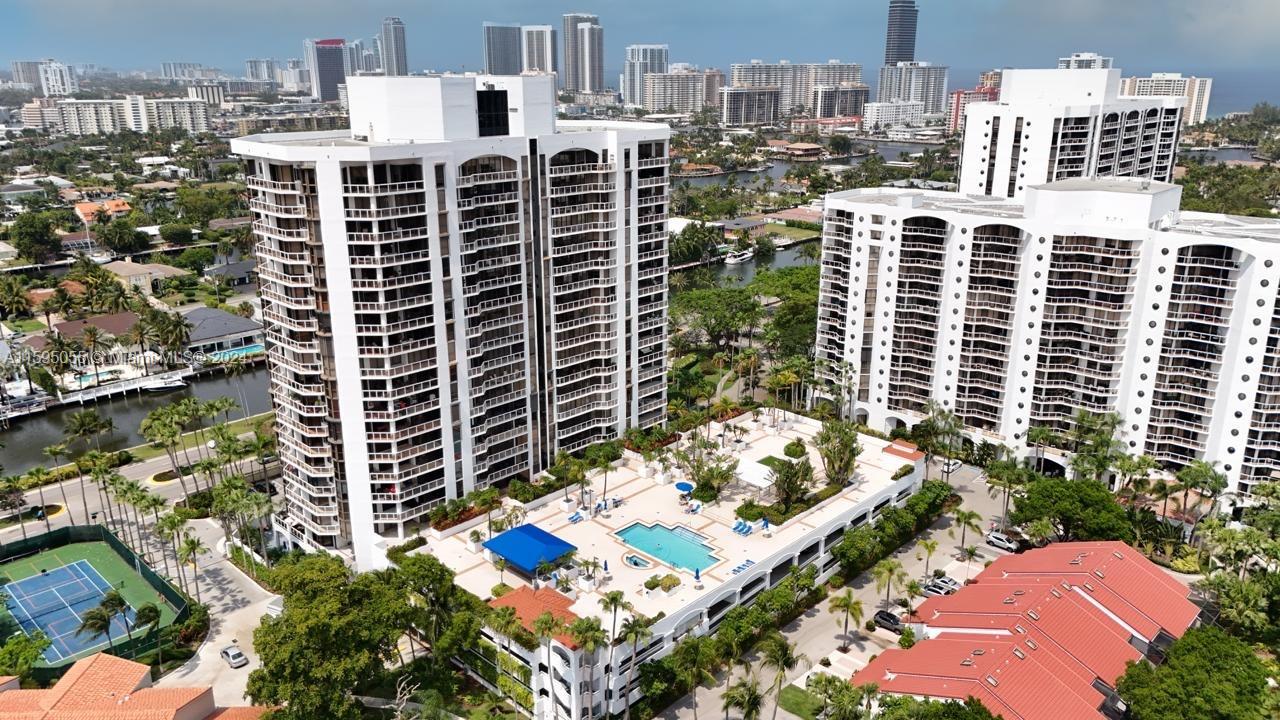 3600 Yacht Club Dr # 704