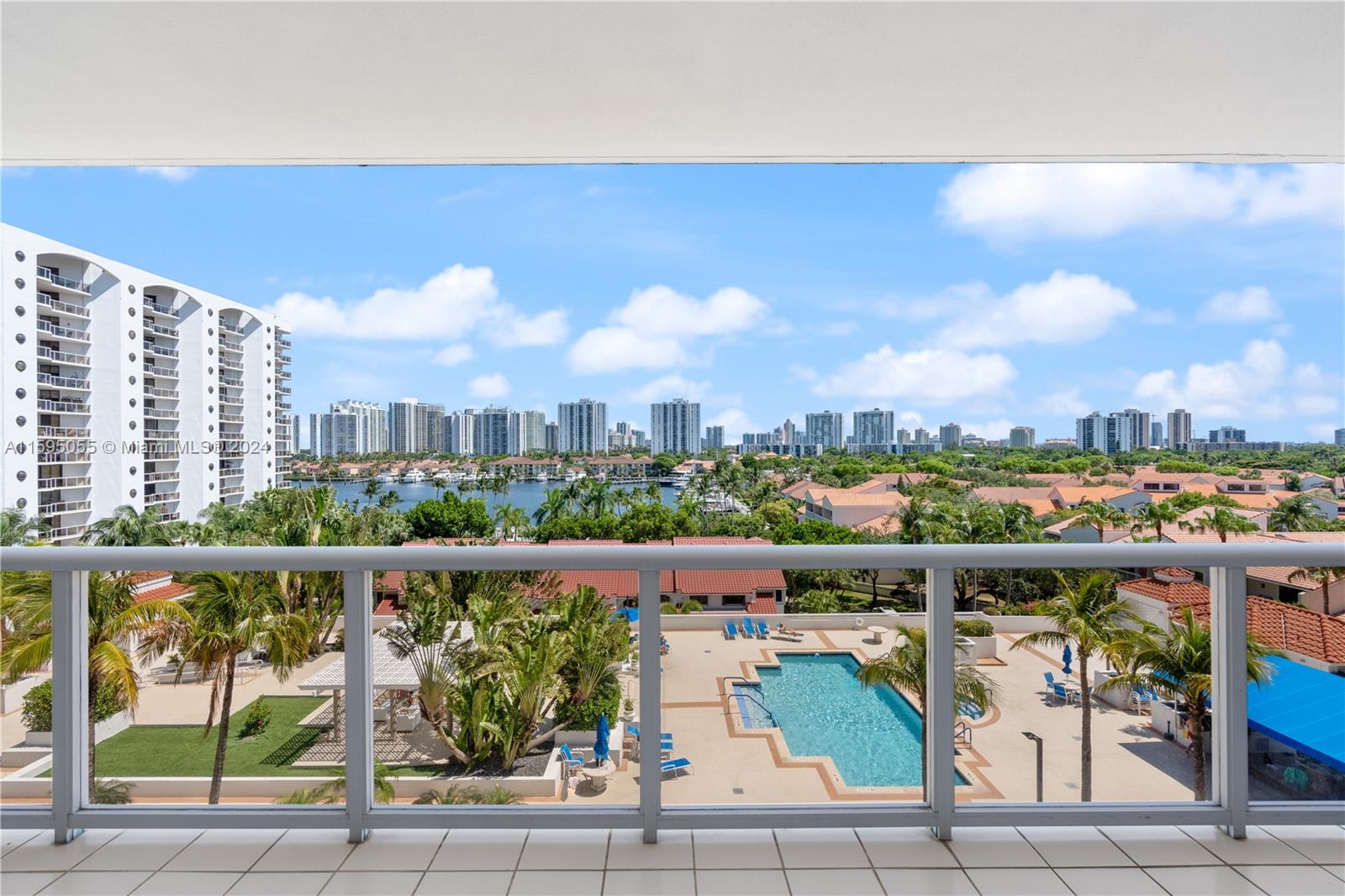 3600 Yacht Club Dr # 704