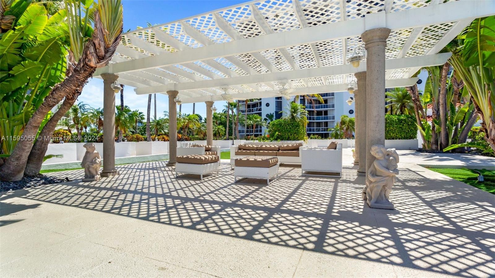 3600 Yacht Club Dr # 704