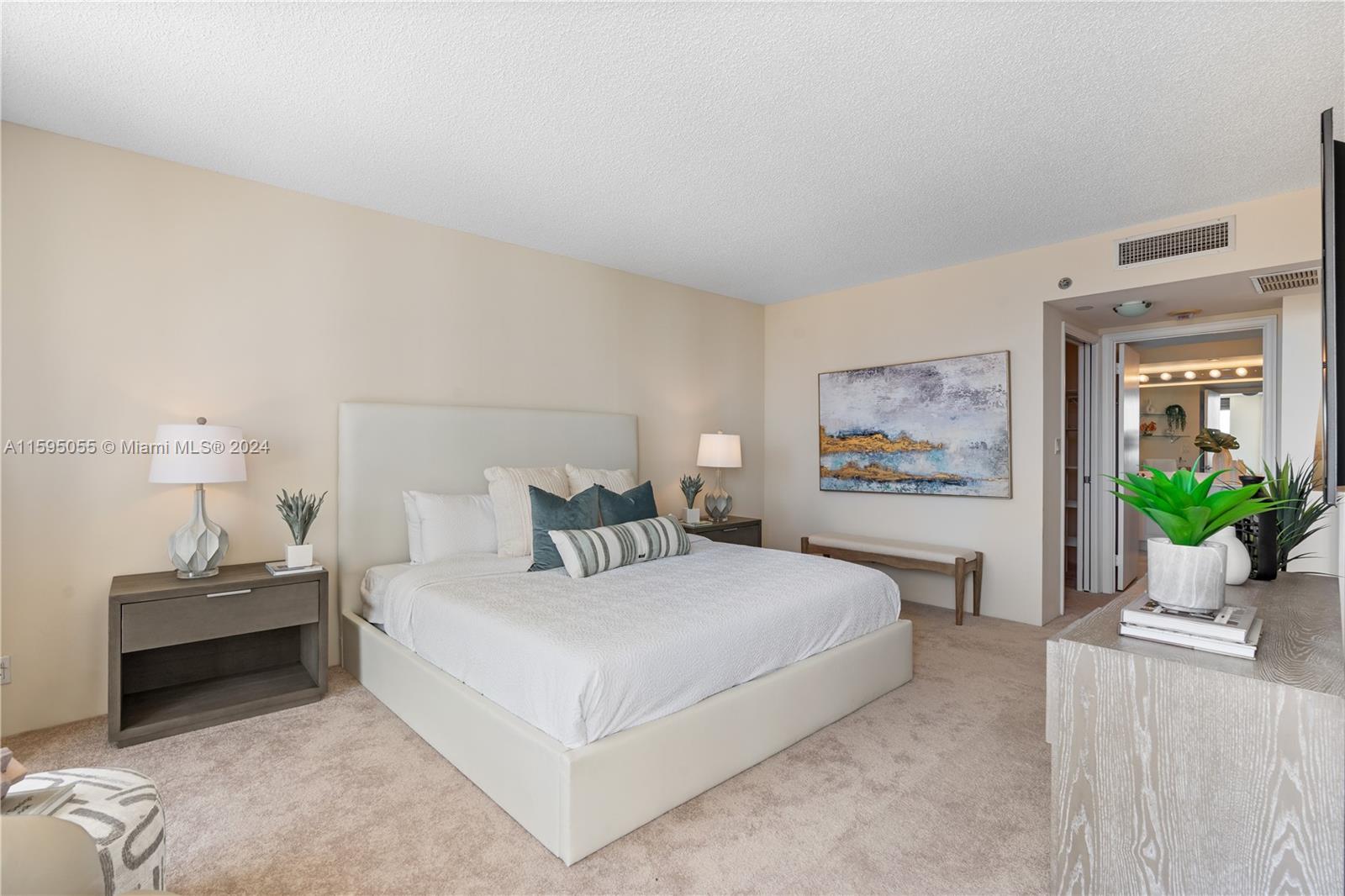 3600 Yacht Club Dr # 704