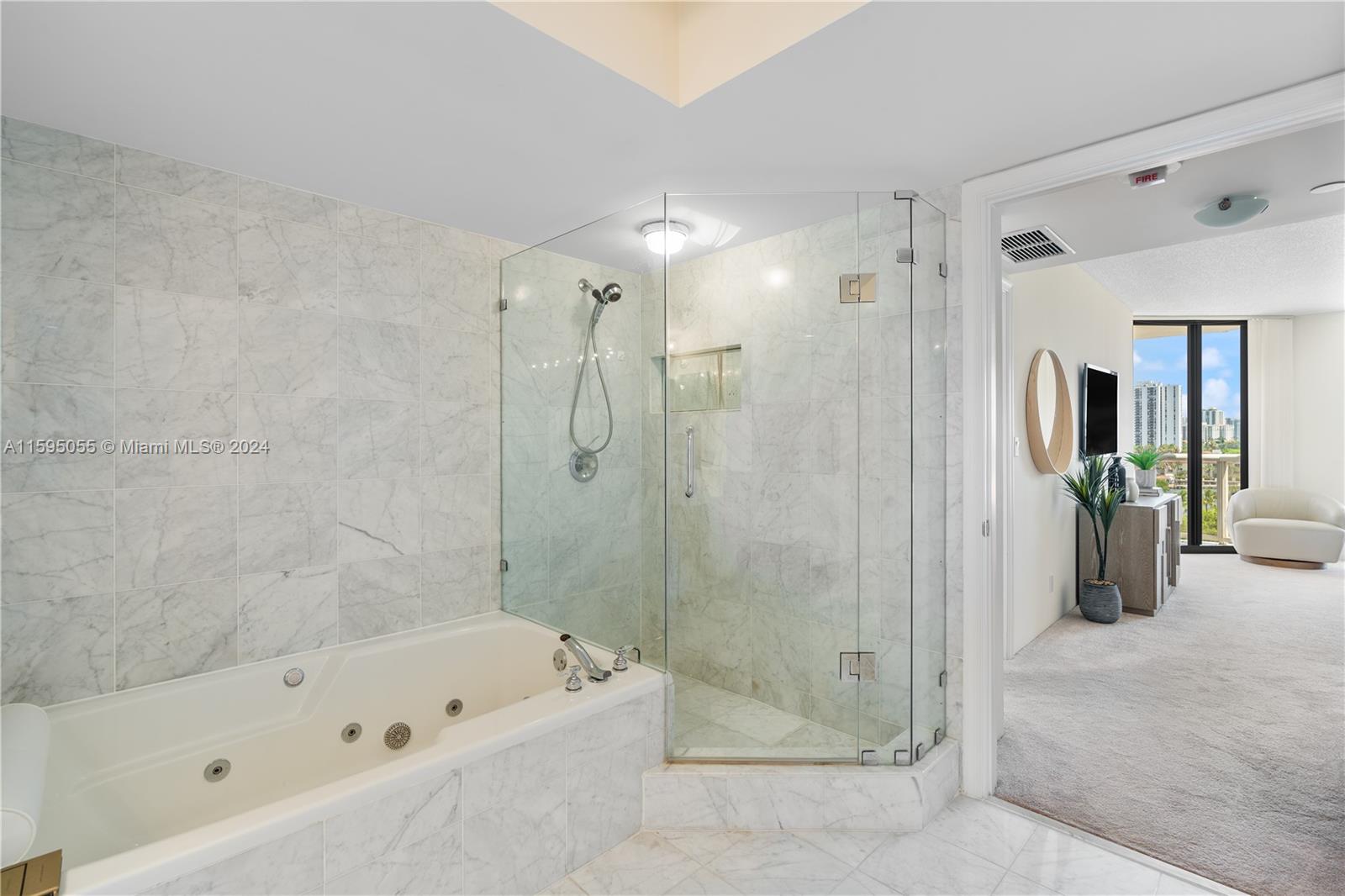 3600 Yacht Club Dr # 704