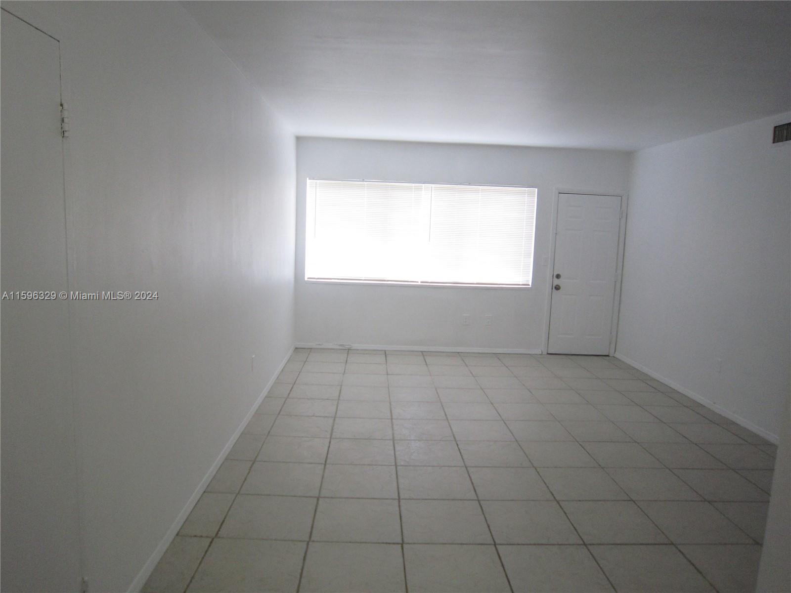 2250 Bay Dr # 10