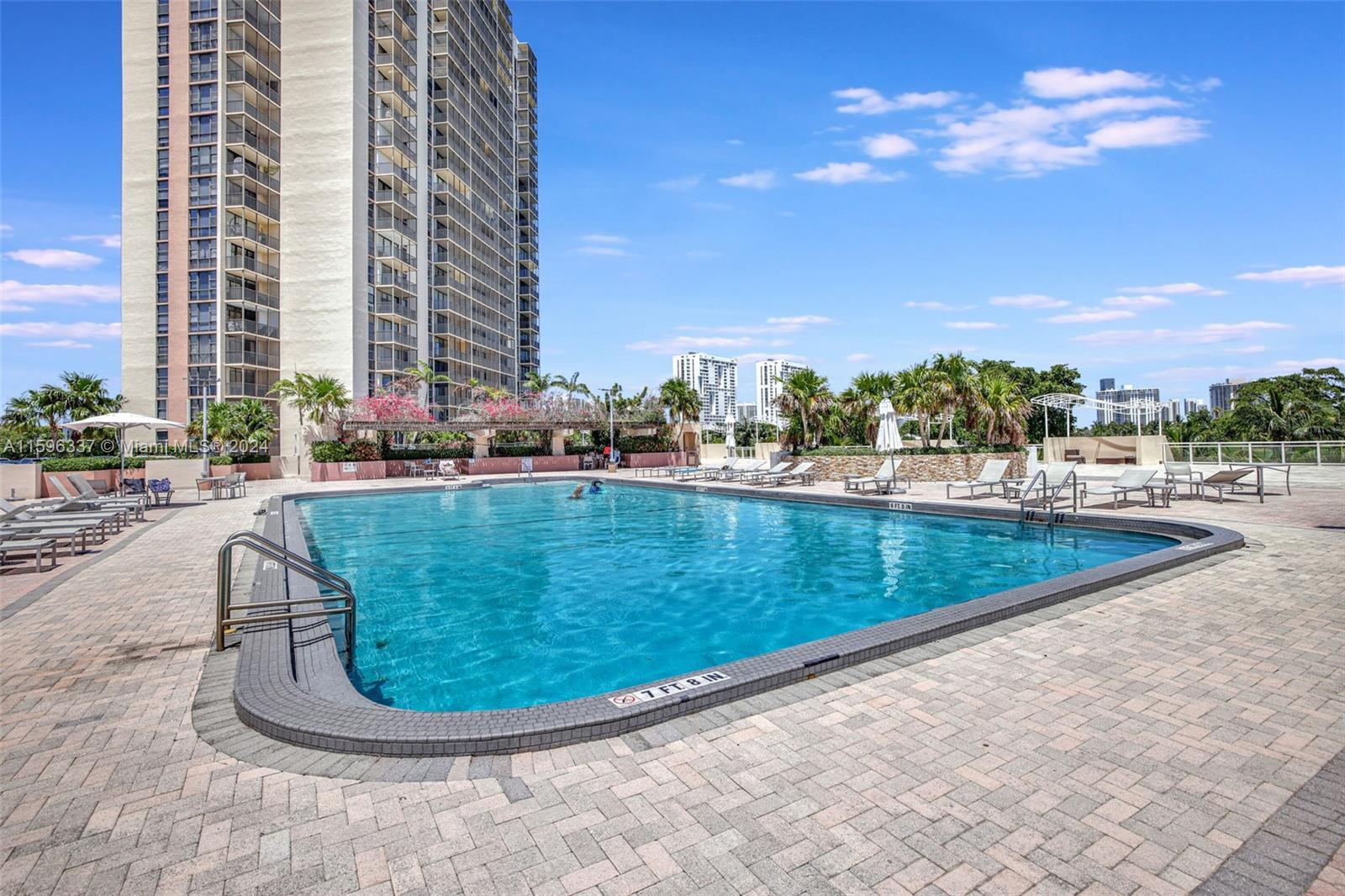 20301 W Country Club Dr # 2227
