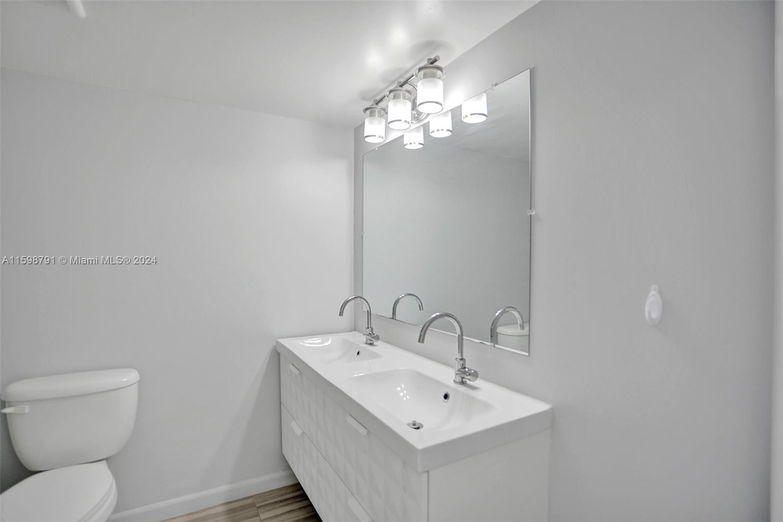1770 NE 191st St # 1 Unit: 716-1