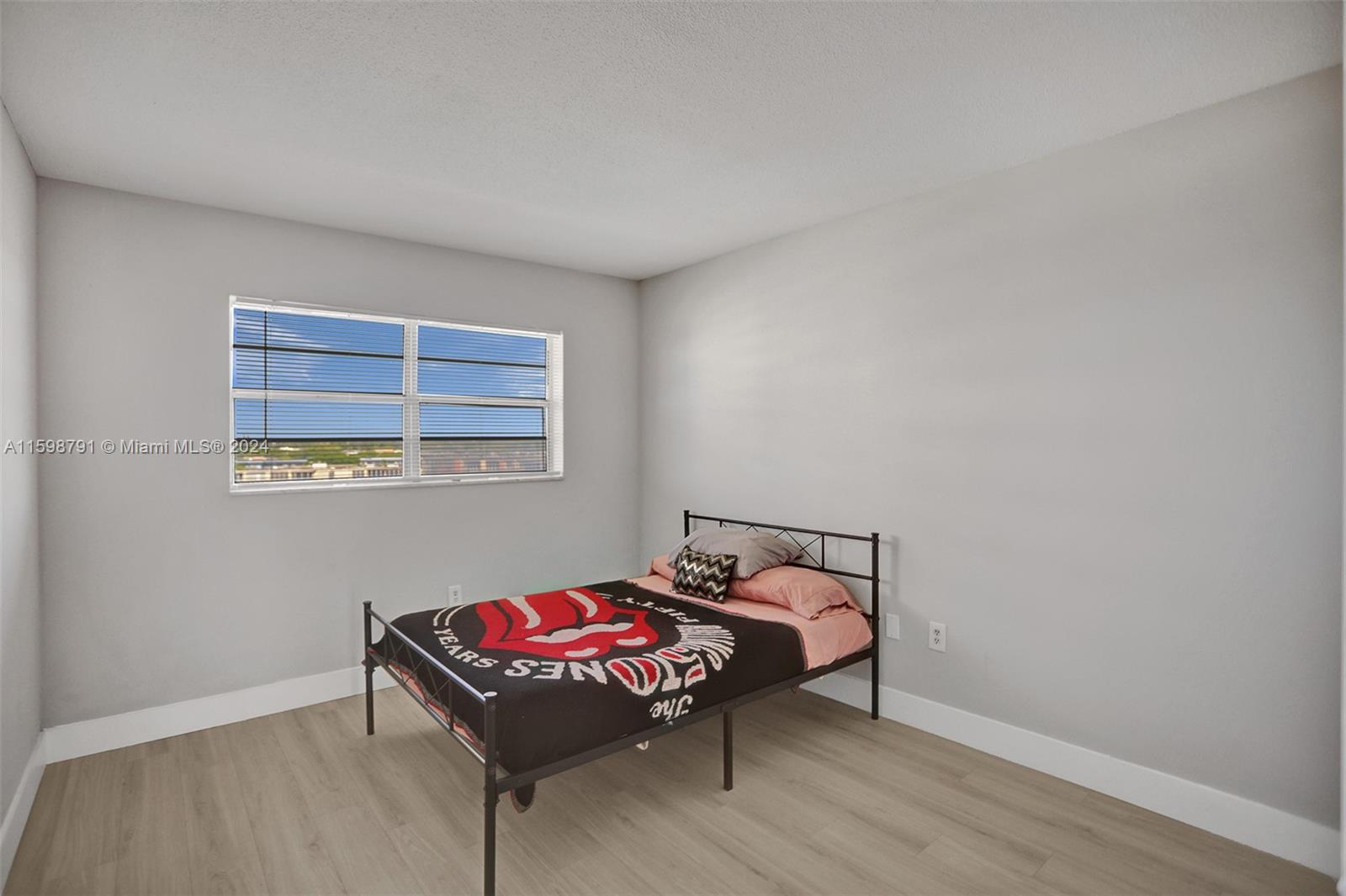 1770 NE 191st St # 1 Unit: 716-1