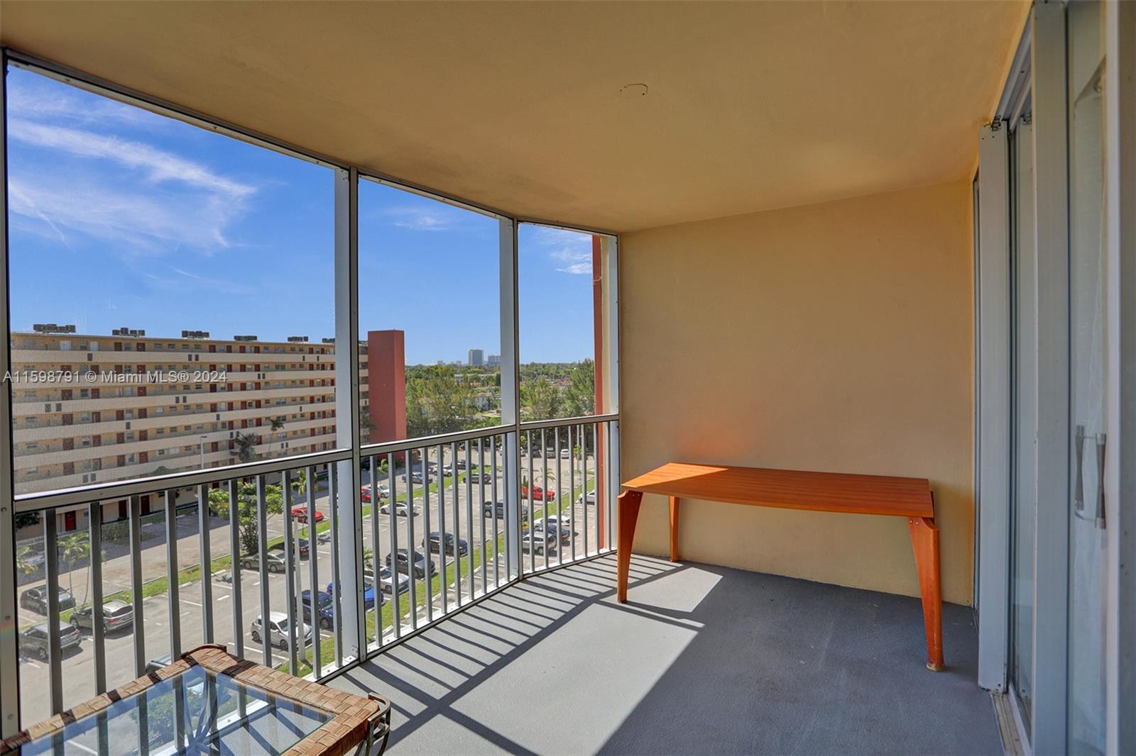 1770 NE 191st St # 1 Unit: 716-1