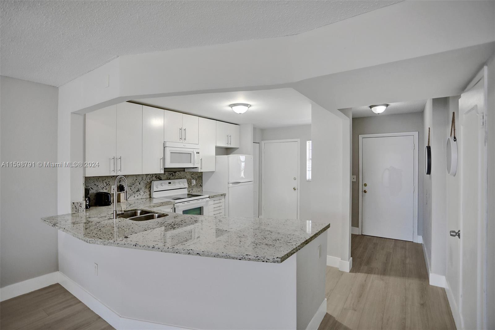 1770 NE 191st St # 1 Unit: 716-1