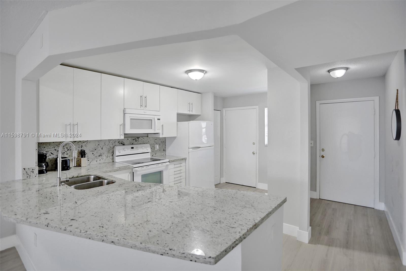 1770 NE 191st St # 1 Unit: 716-1
