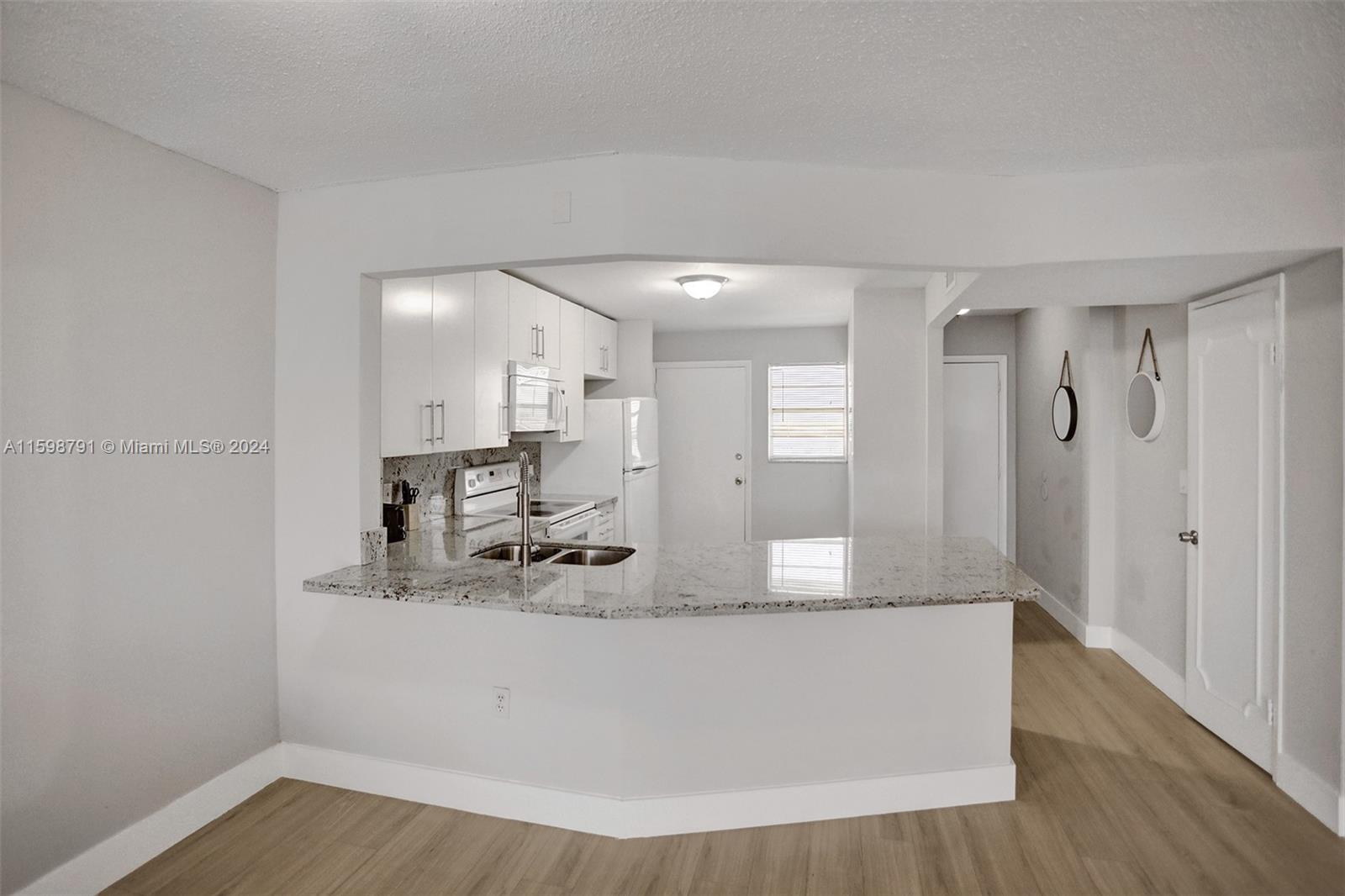 1770 NE 191st St # 1 Unit: 716-1