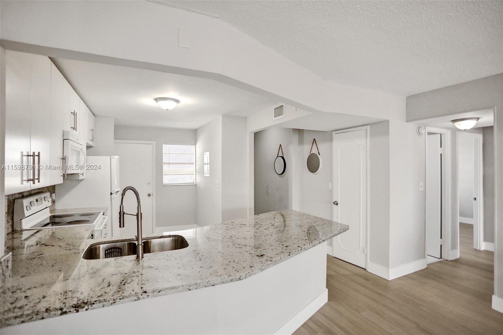 1770 NE 191st St # 1 Unit: 716-1