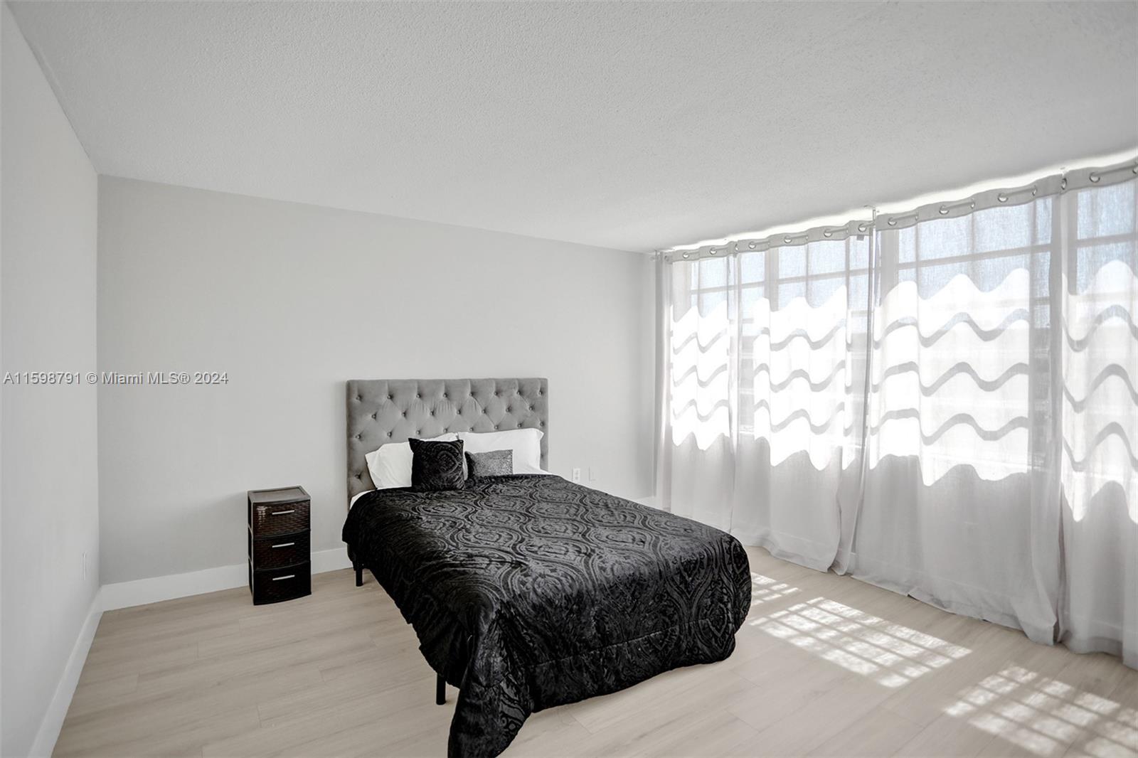 1770 NE 191st St # 1 Unit: 716-1