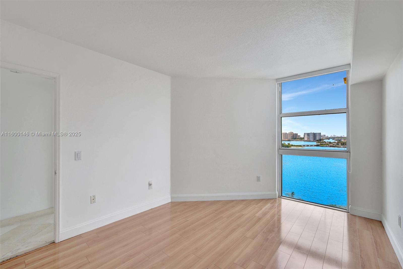 3370 Hidden Bay Dr # 1208