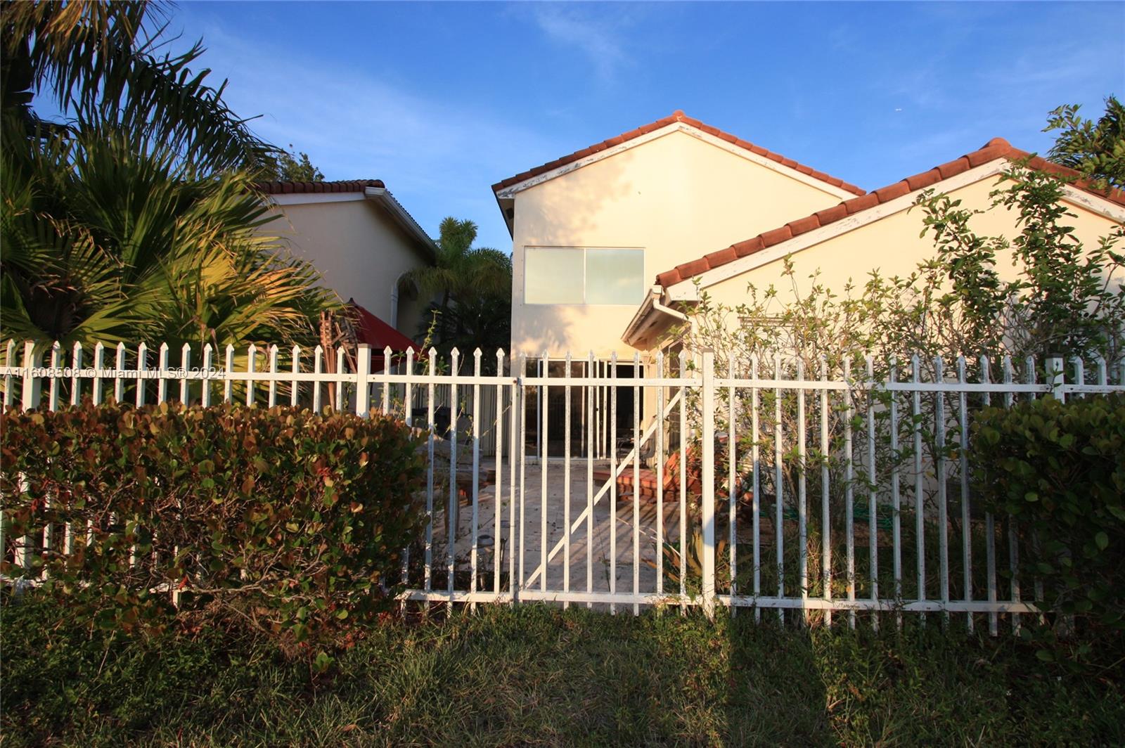 1870 Sweetbay Way Unit: -