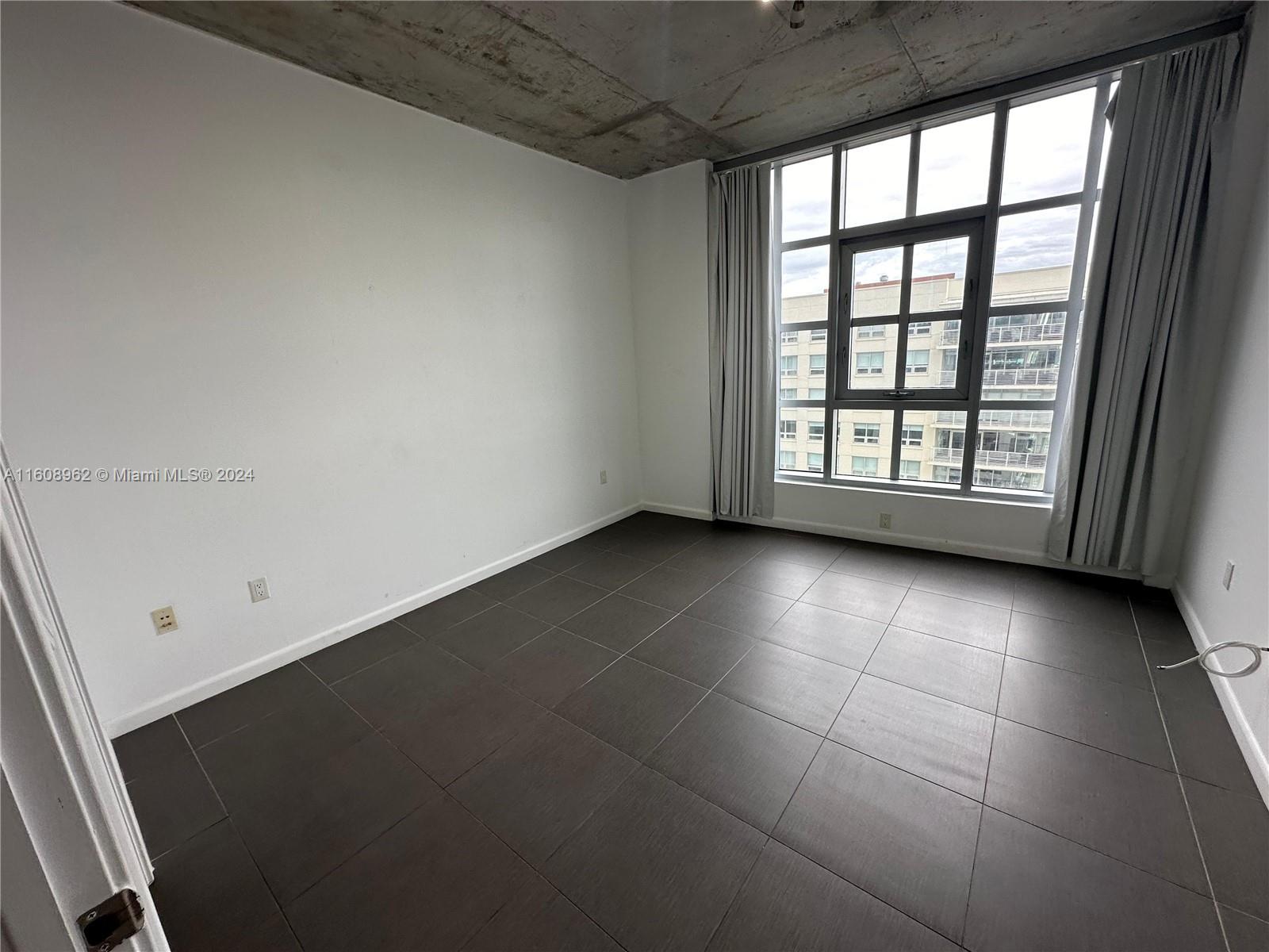 3301 NE 1st Ave # H1007