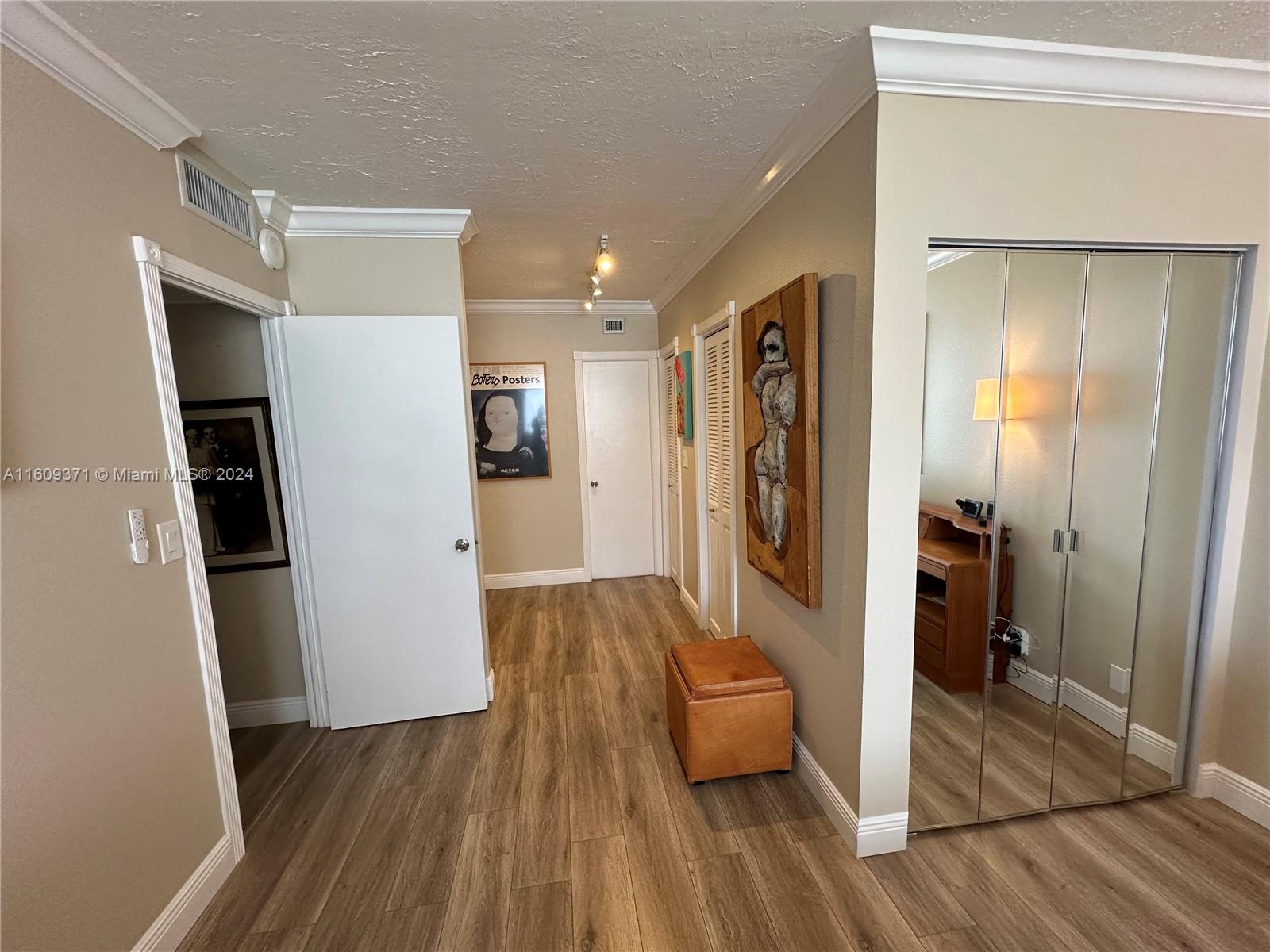 4200 Hillcrest Dr # 619