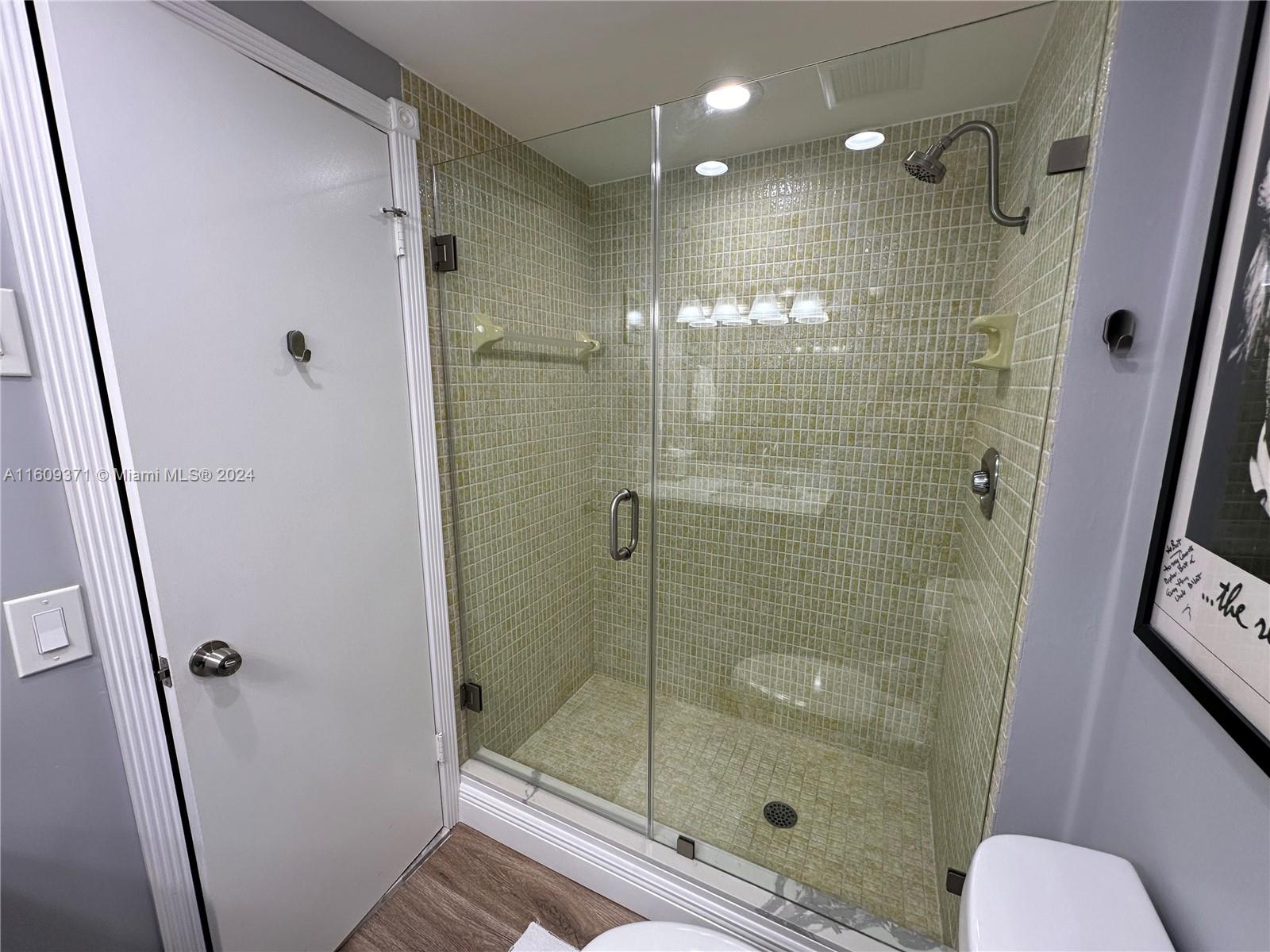 4200 Hillcrest Dr # 619