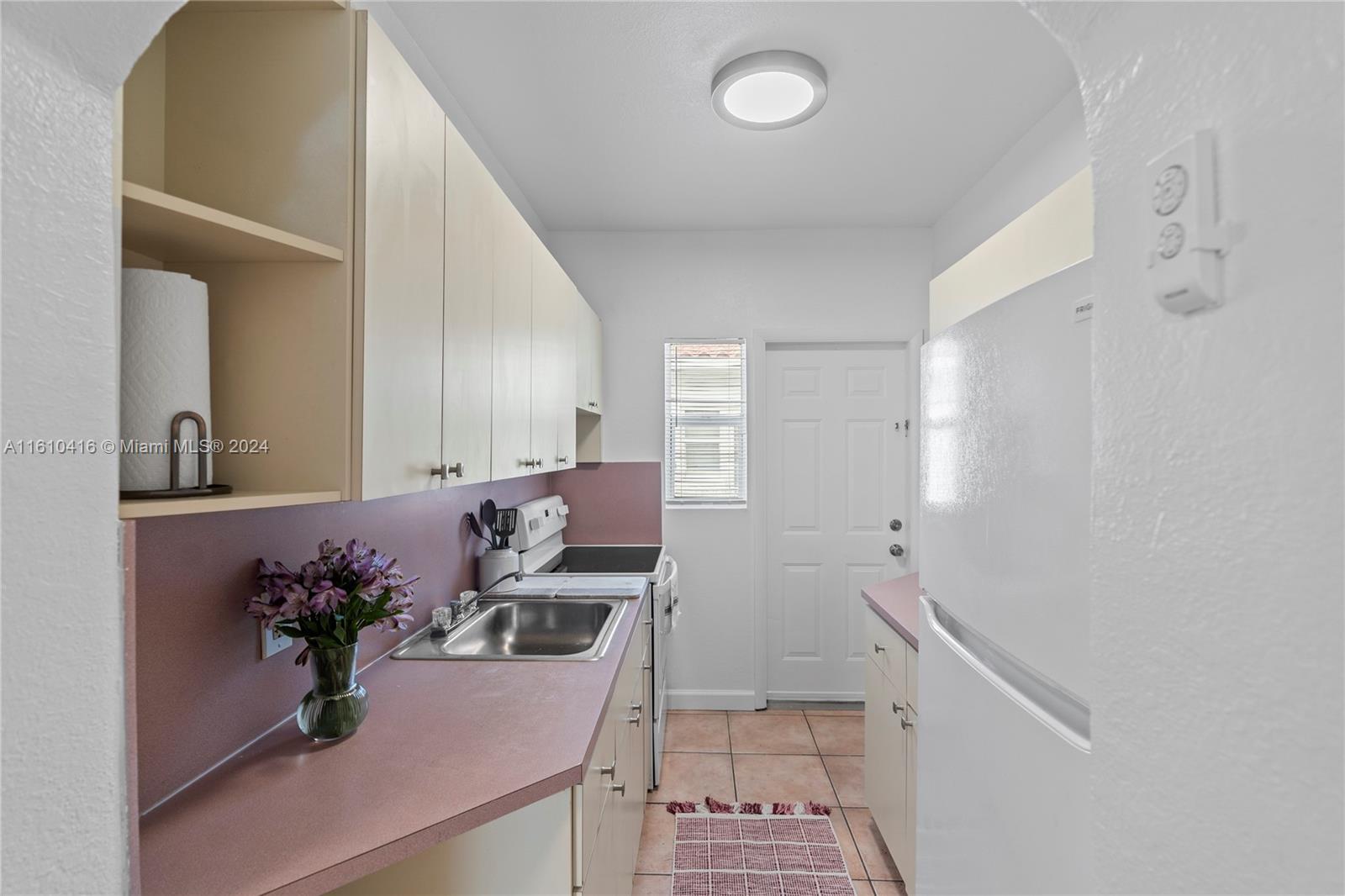 1228 Marseille Dr # 4