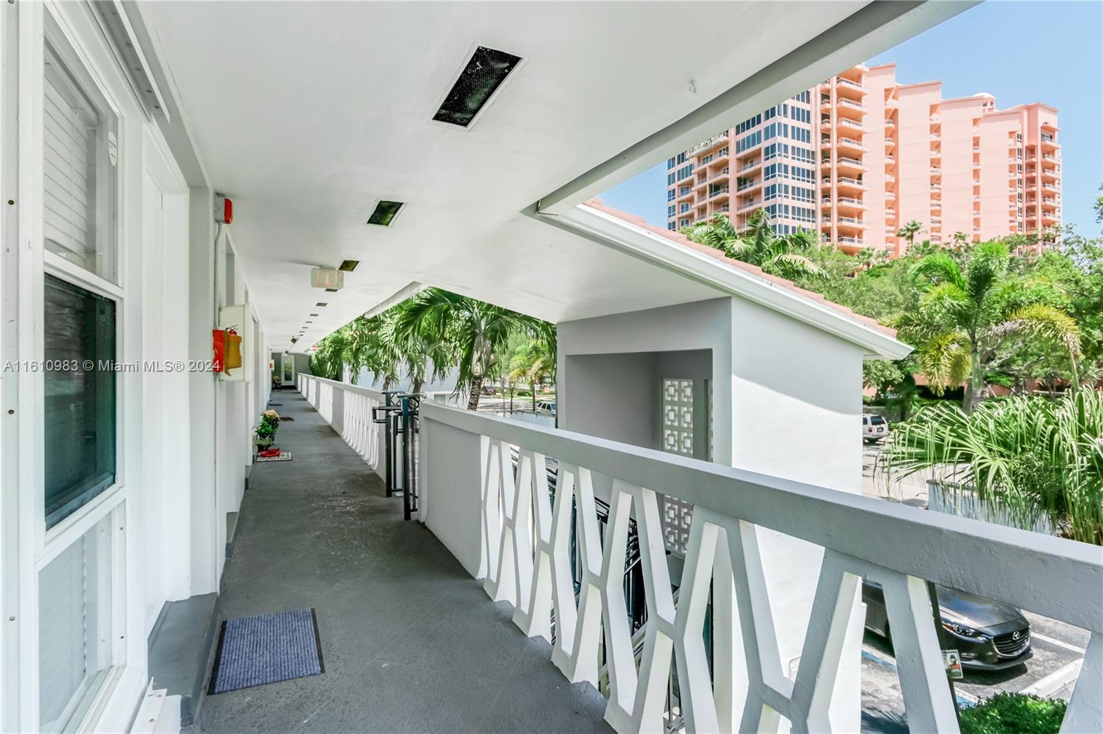 21 Edgewater Dr # 201