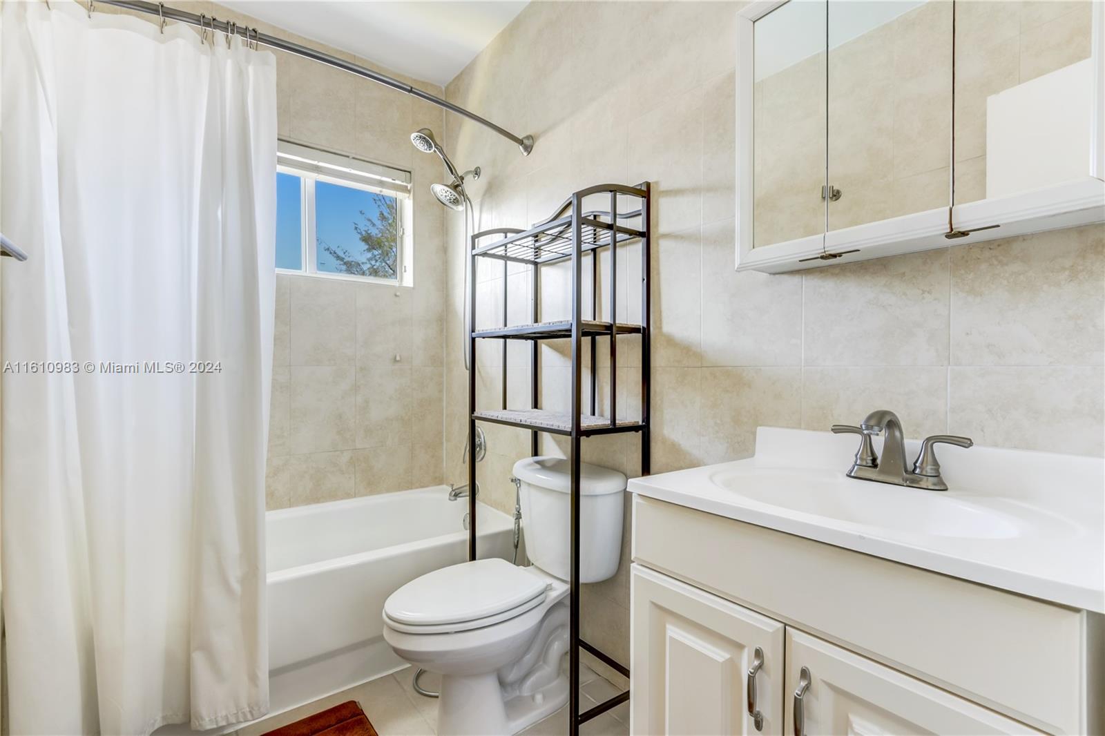 21 Edgewater Dr # 201