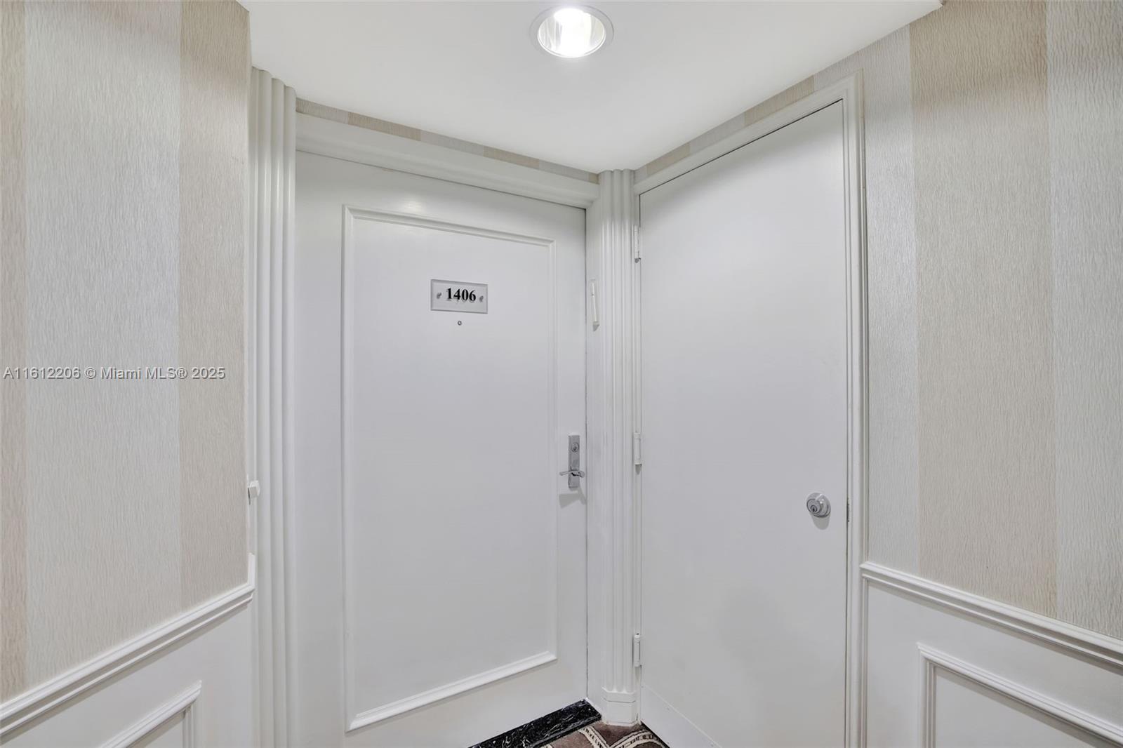 3000 Island Blvd # 1406