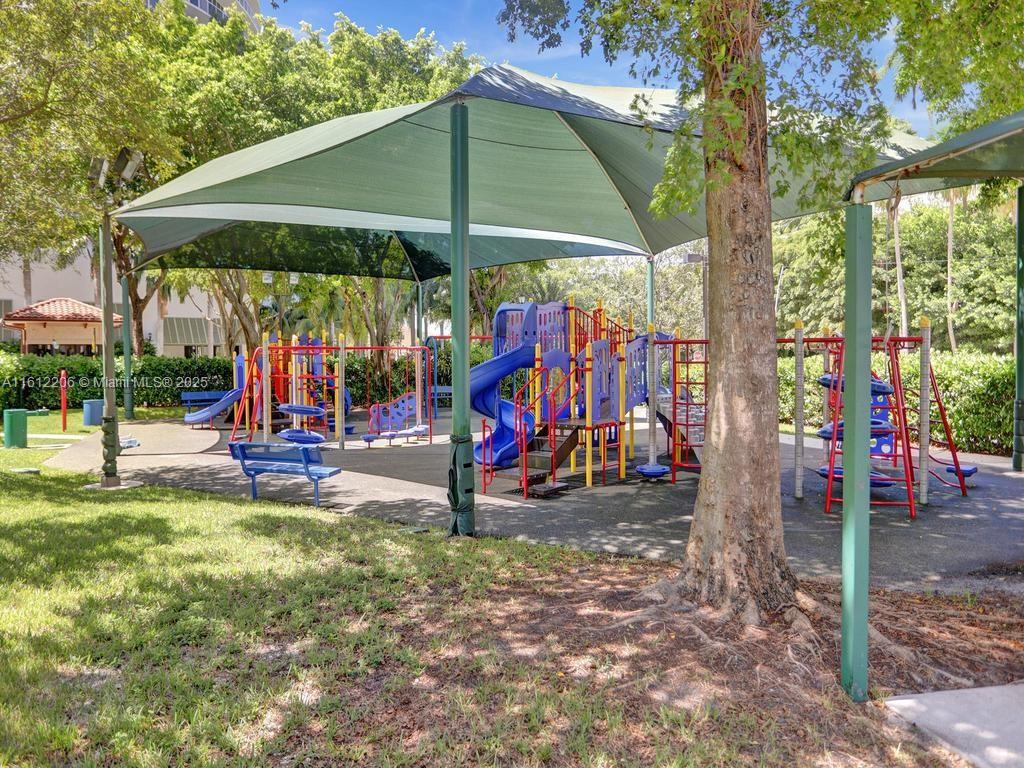 3000 Island Blvd # 1406