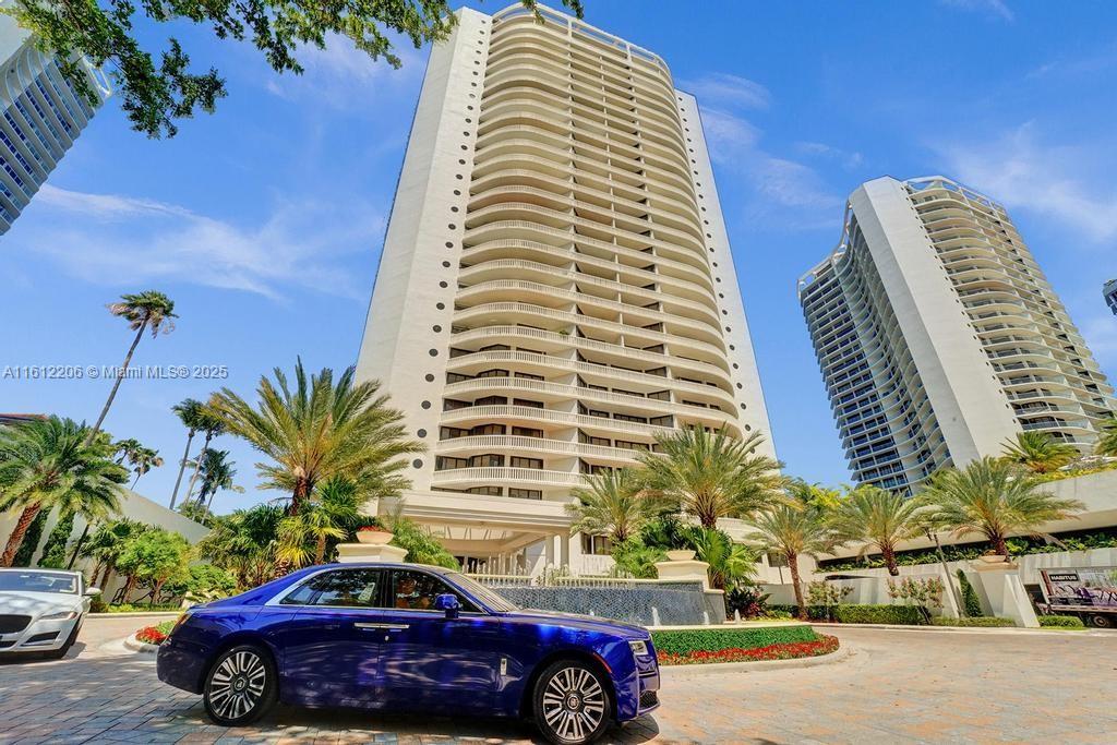 3000 Island Blvd # 1406