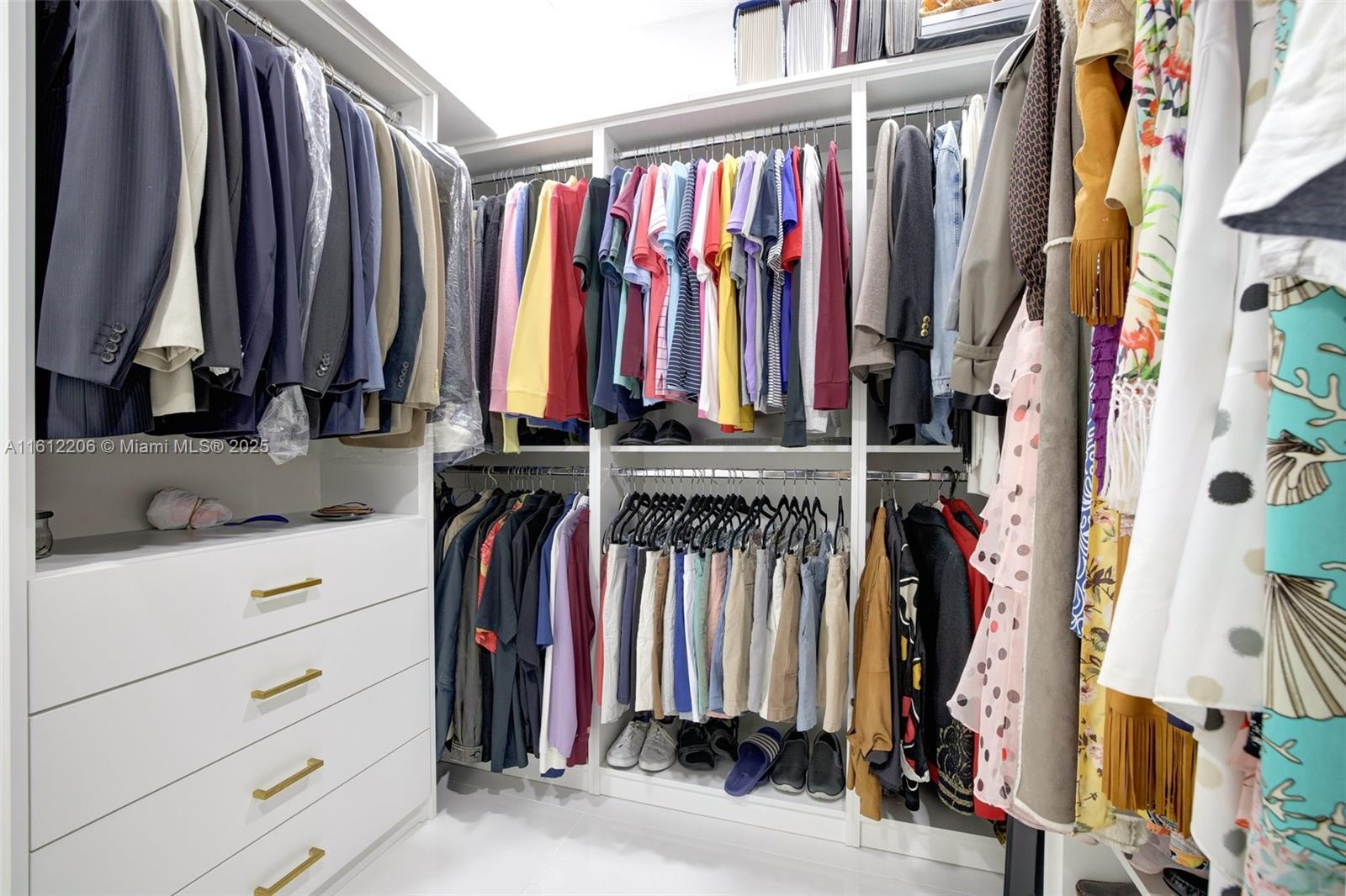 3000 Island Blvd # 1406