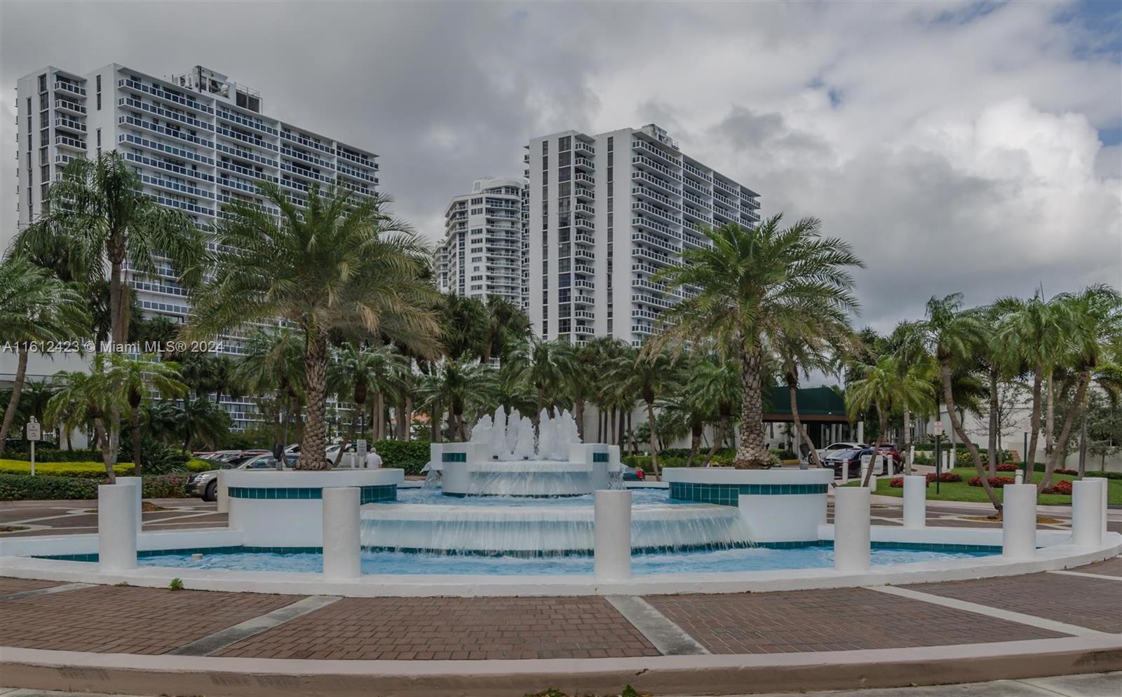 20281 E Country Club Dr # 1606