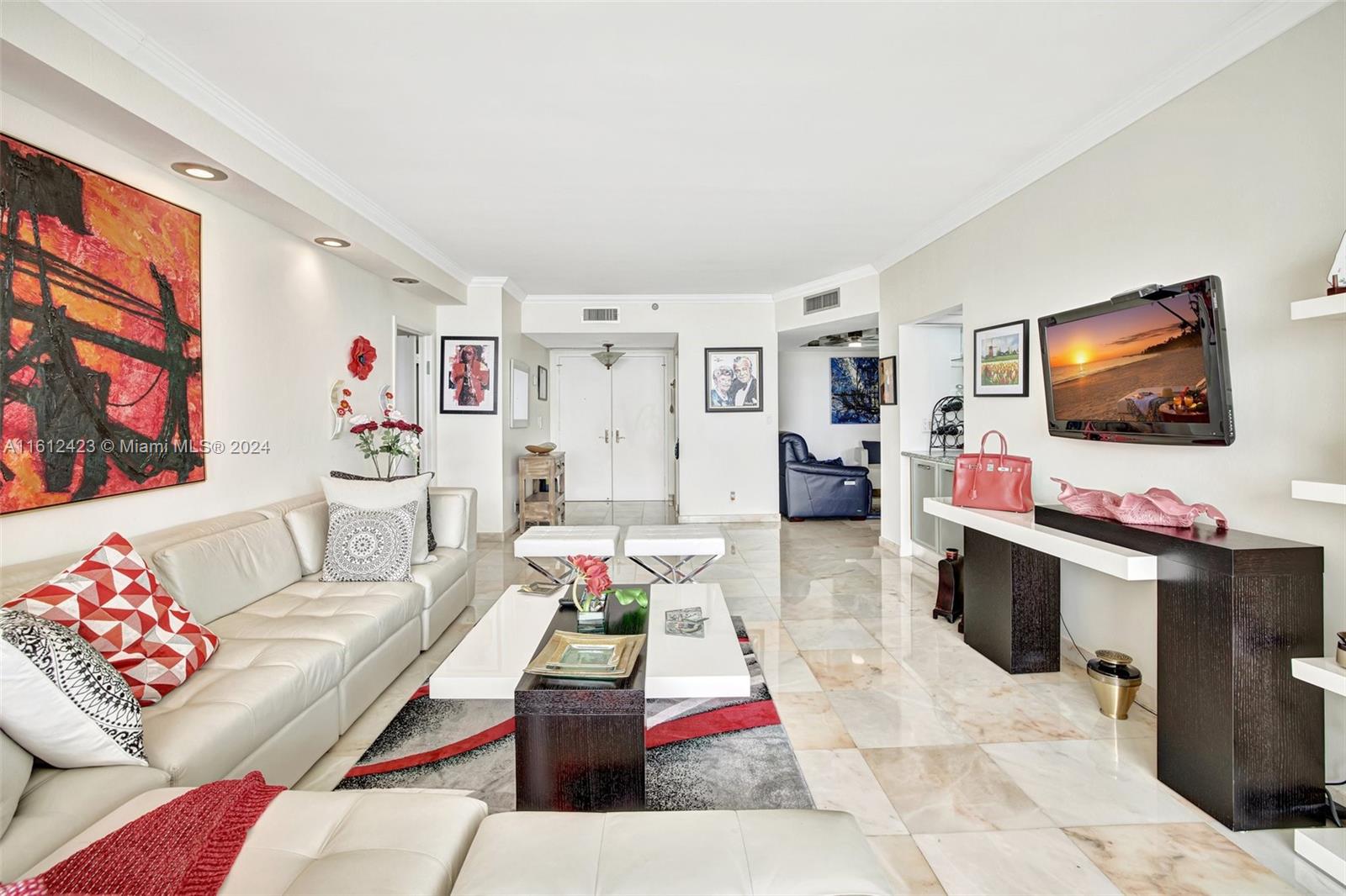 20281 E Country Club Dr # 1606