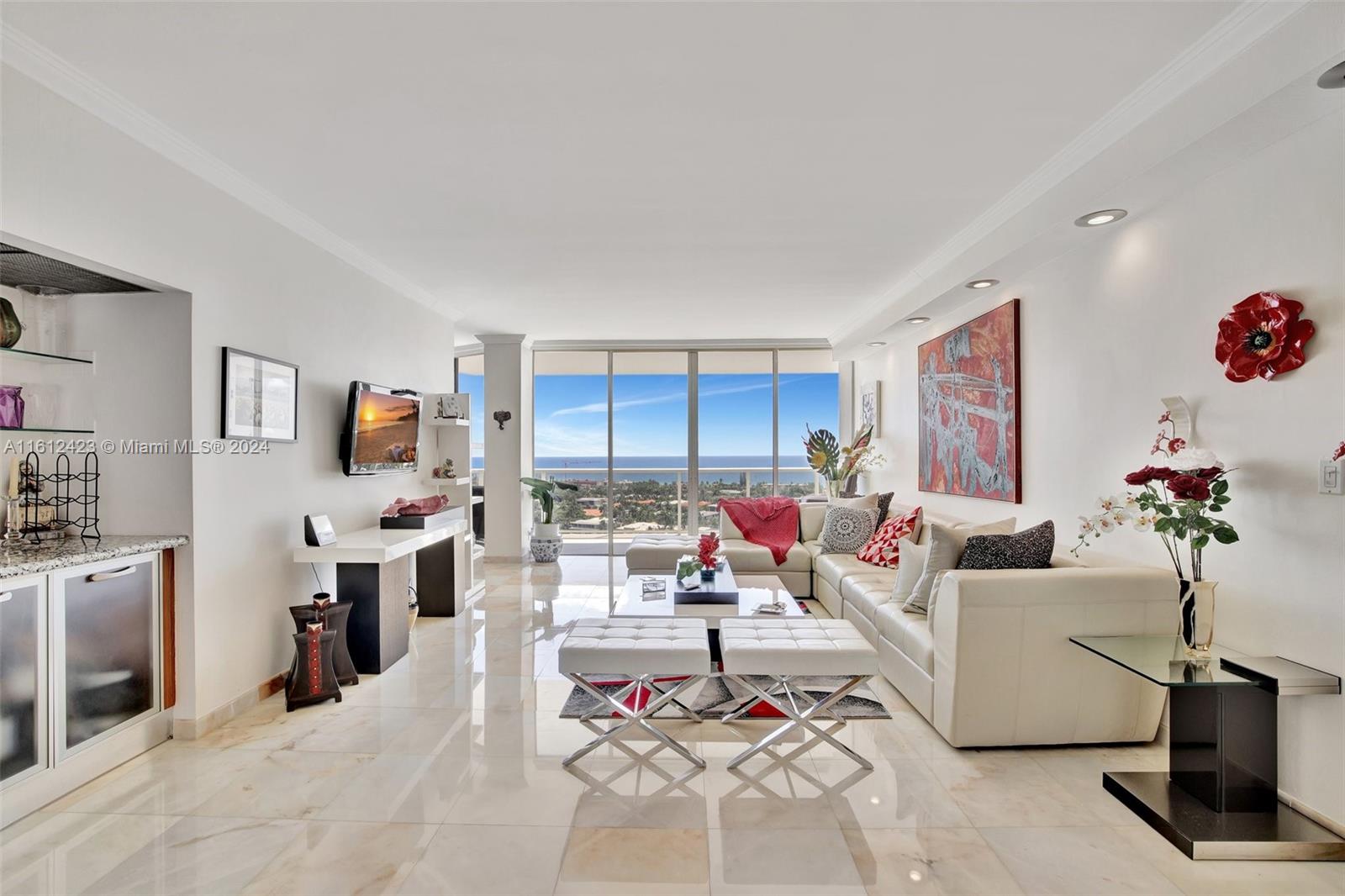 20281 E Country Club Dr # 1606