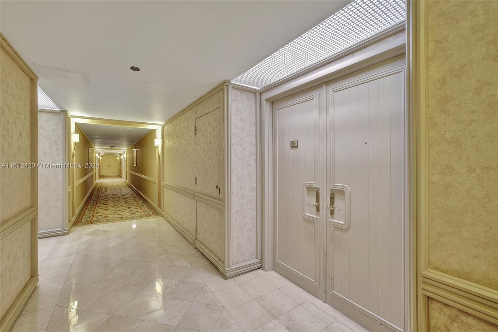20281 E Country Club Dr # 1606