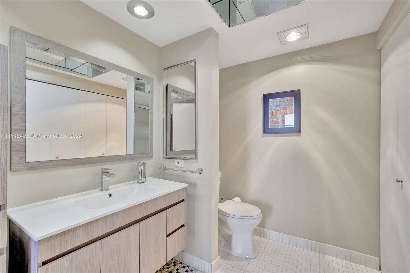 20281 E Country Club Dr # 1606