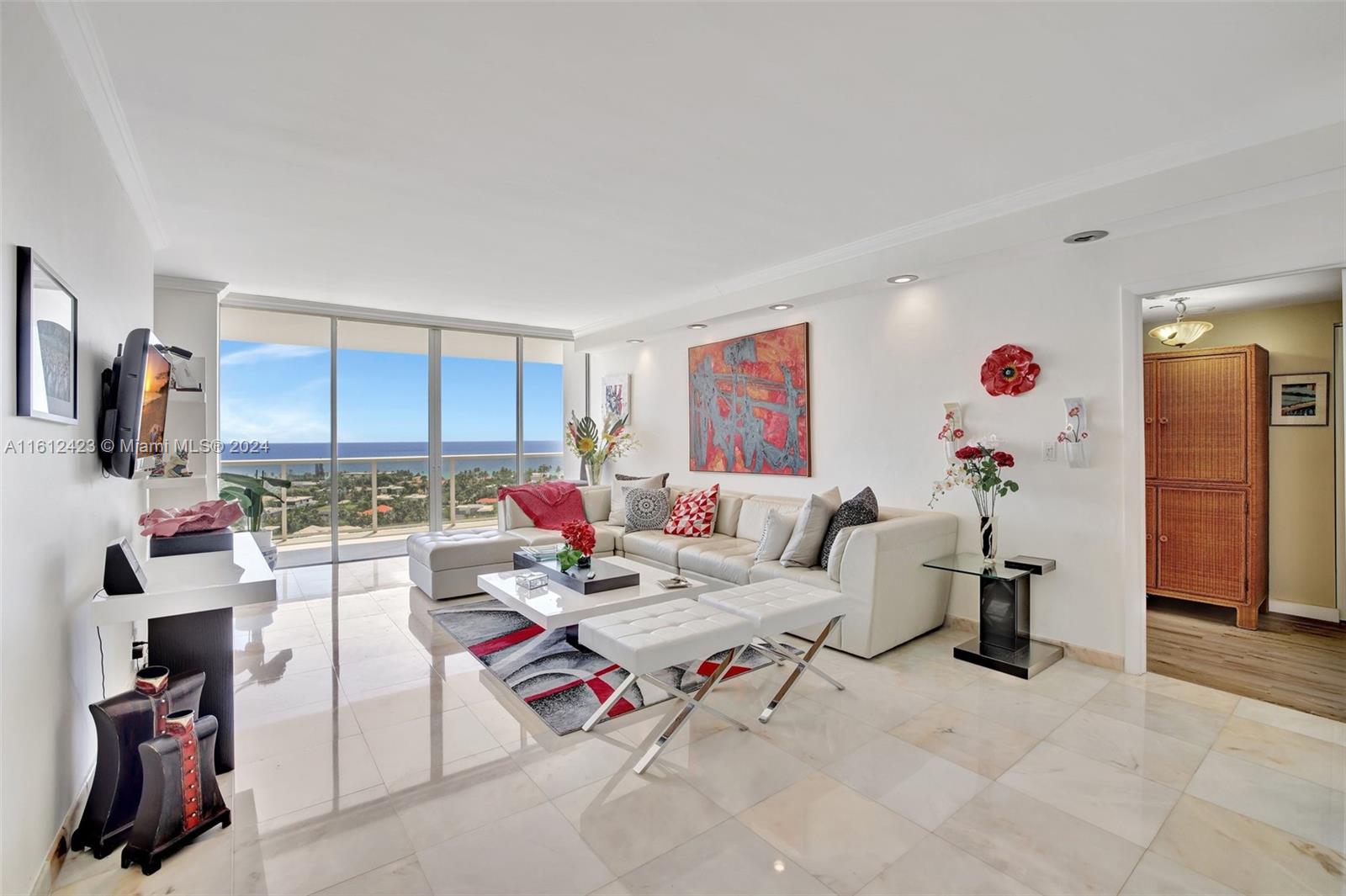 20281 E Country Club Dr # 1606