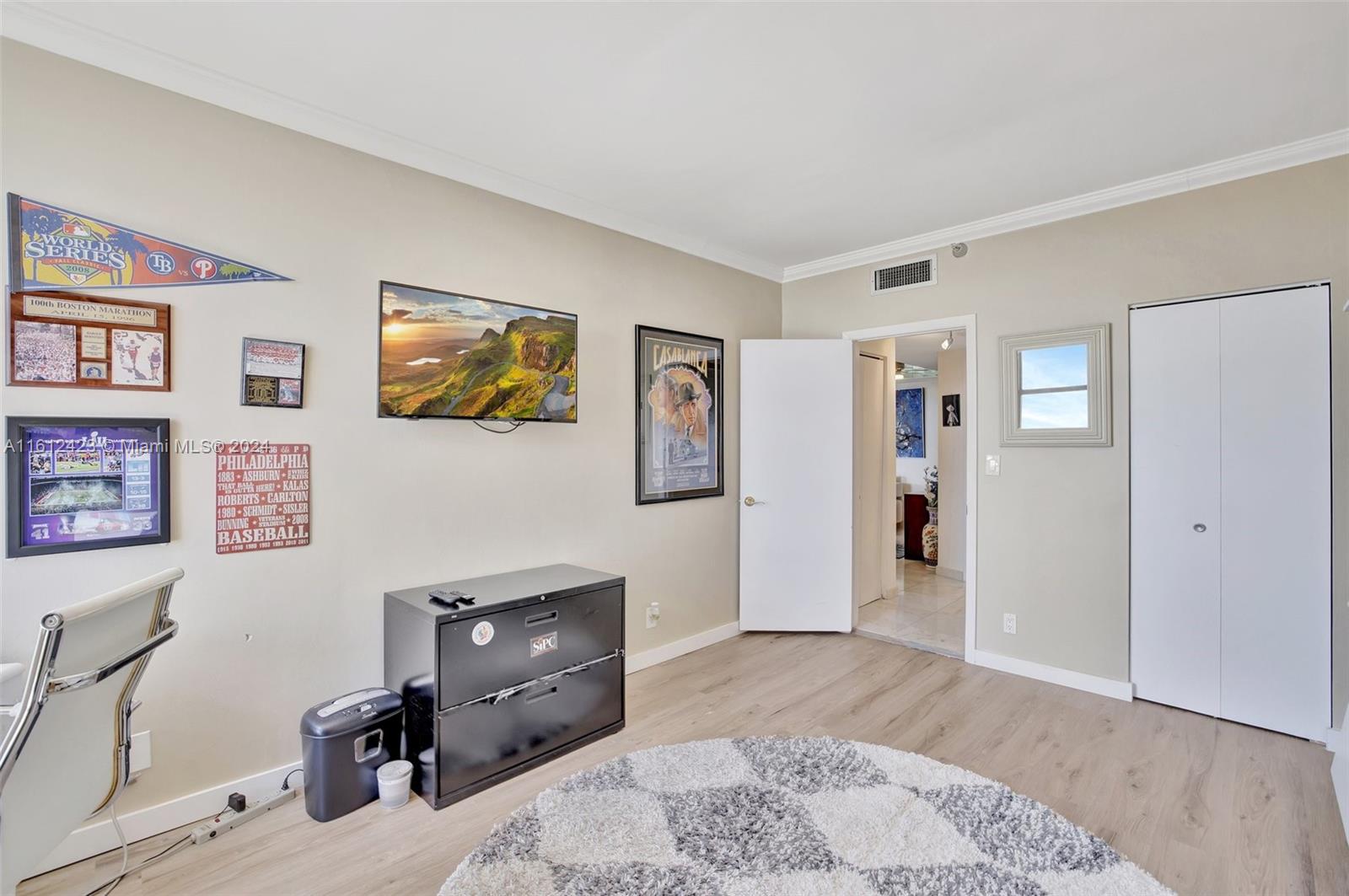 20281 E Country Club Dr # 1606
