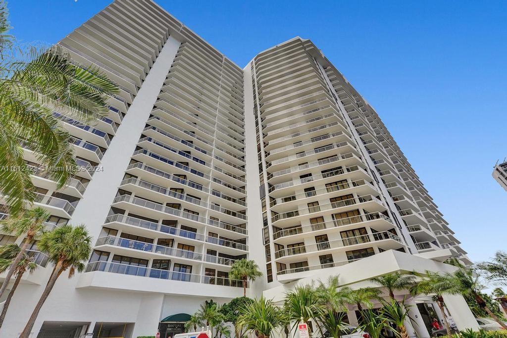 20281 E Country Club Dr # 1606