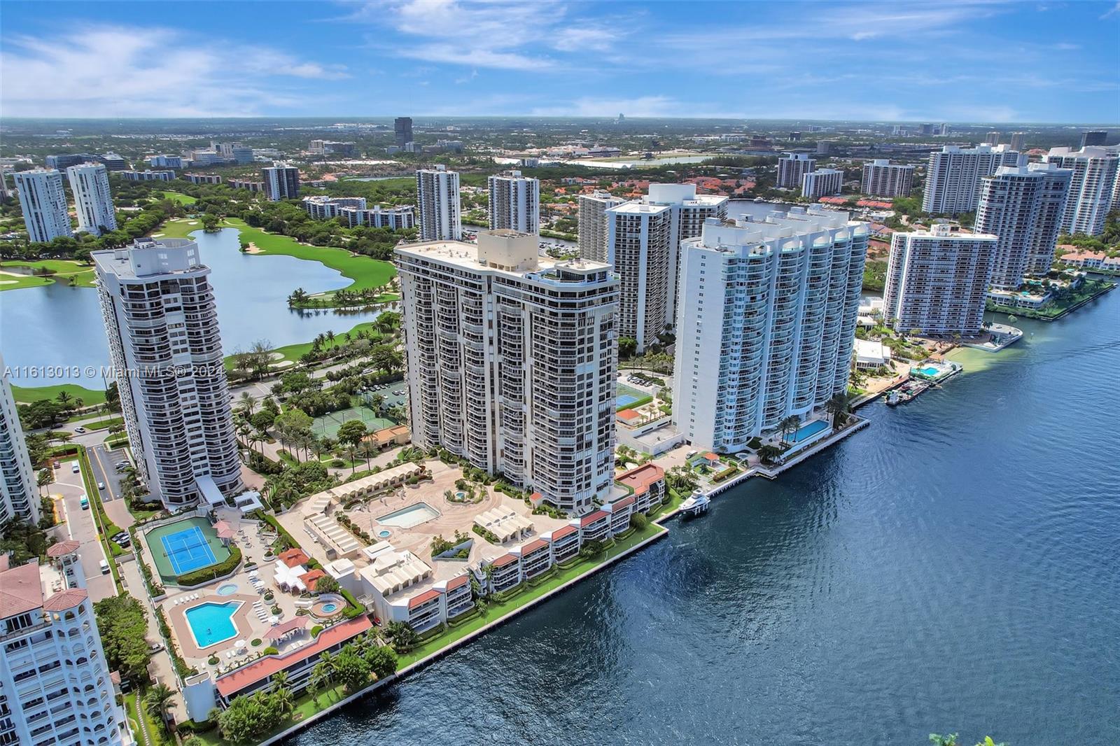 20191 E Country Club Dr # 2206