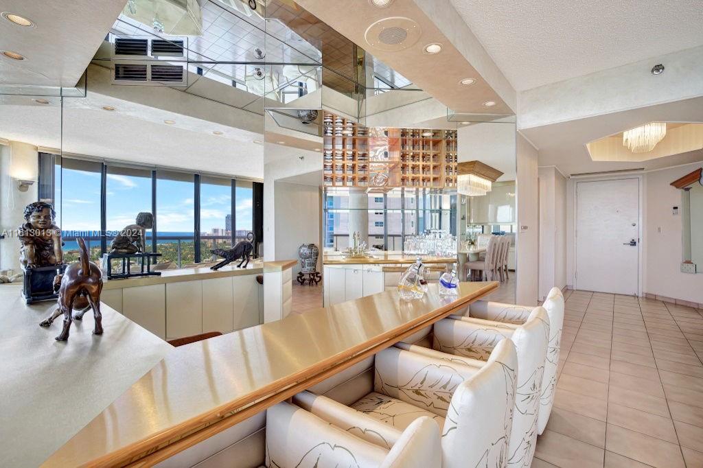 20191 E Country Club Dr # 2206