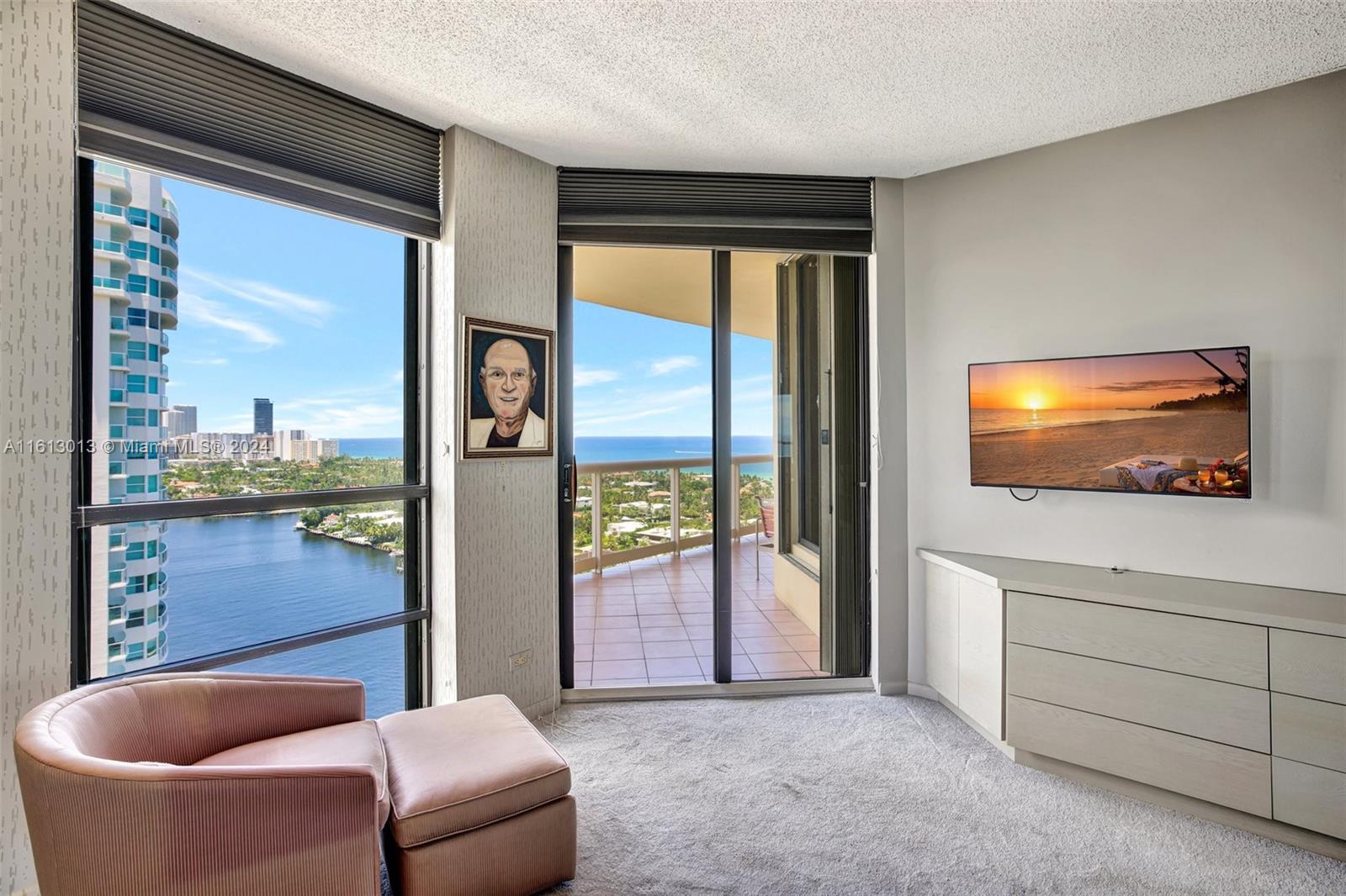 20191 E Country Club Dr # 2206
