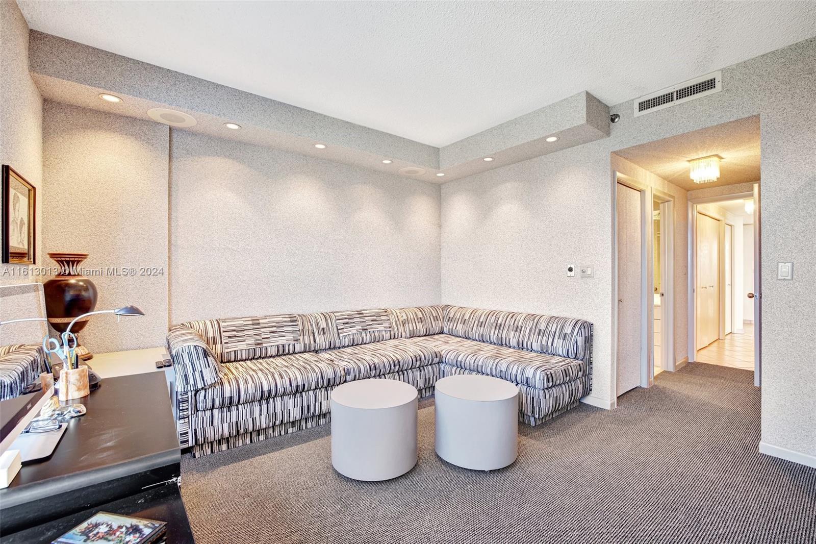20191 E Country Club Dr # 2206