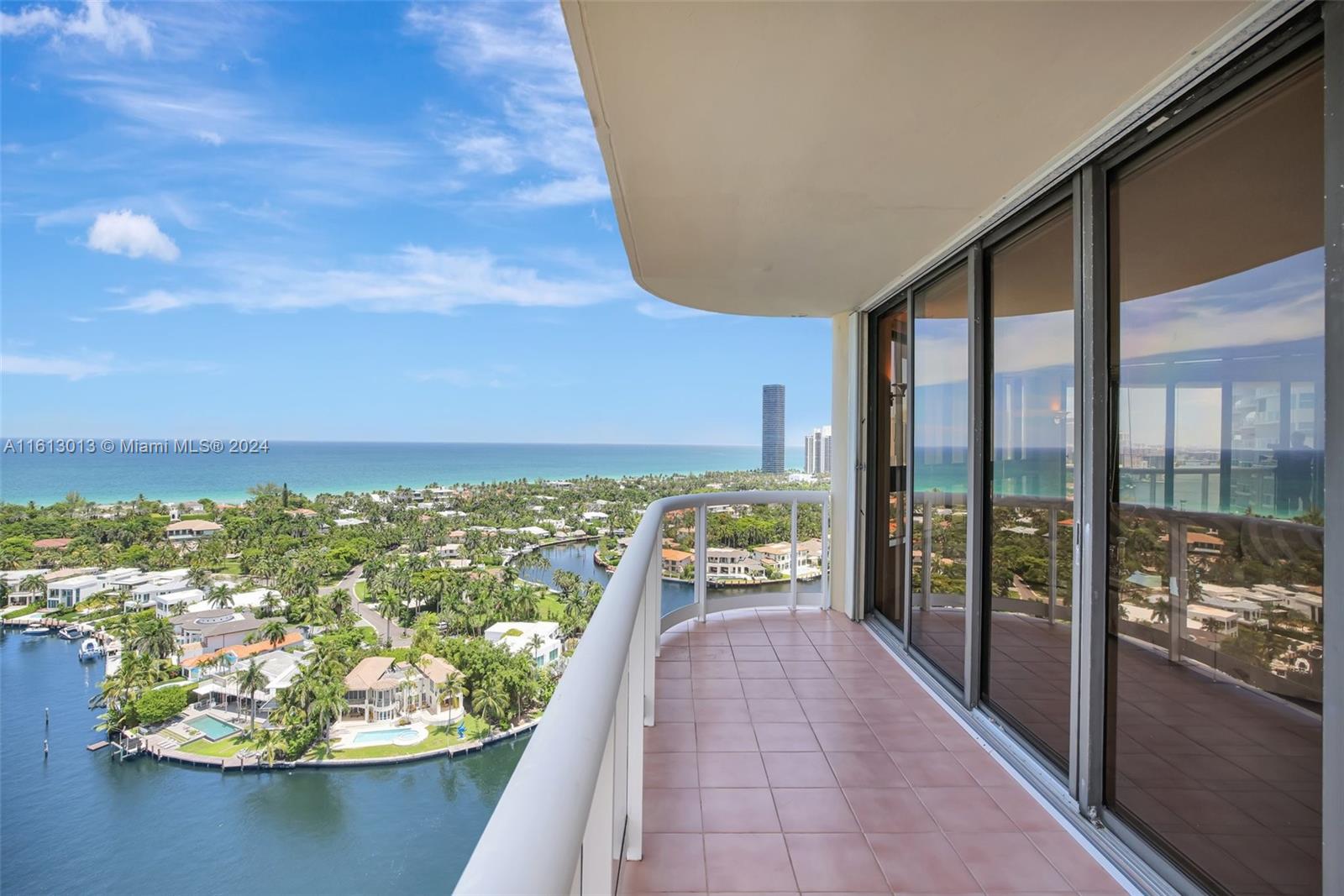 20191 E Country Club Dr # 2206