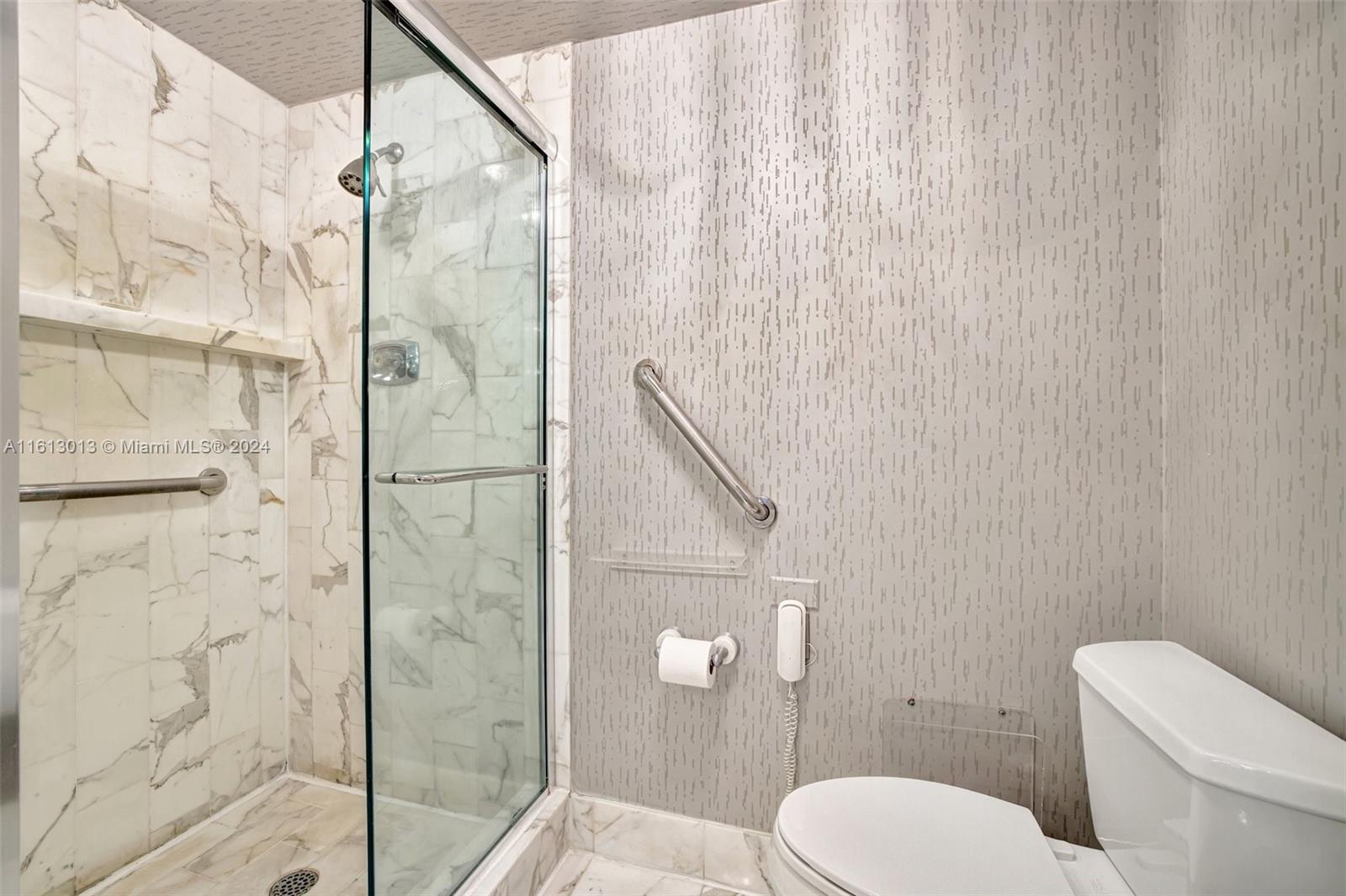 20191 E Country Club Dr # 2206