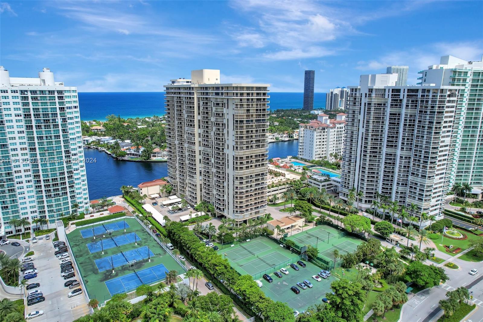 20191 E Country Club Dr # 2206