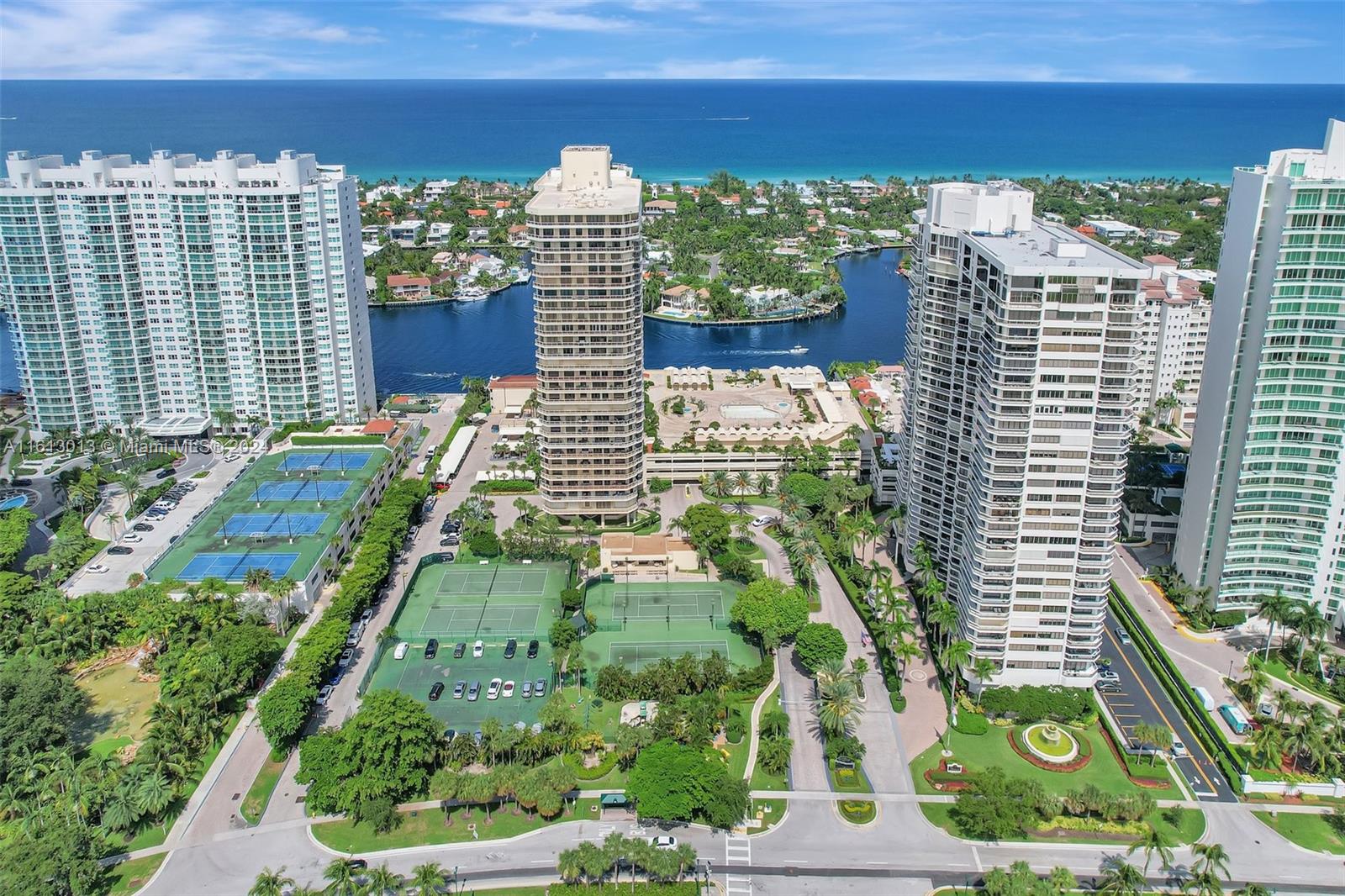 20191 E Country Club Dr # 2206