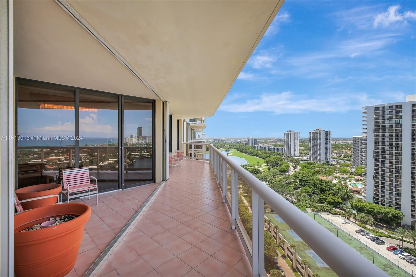 20191 E Country Club Dr # 2206